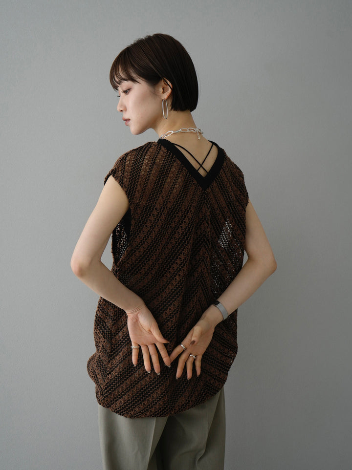 [Pre-order] Crochet sleeveless top/brown