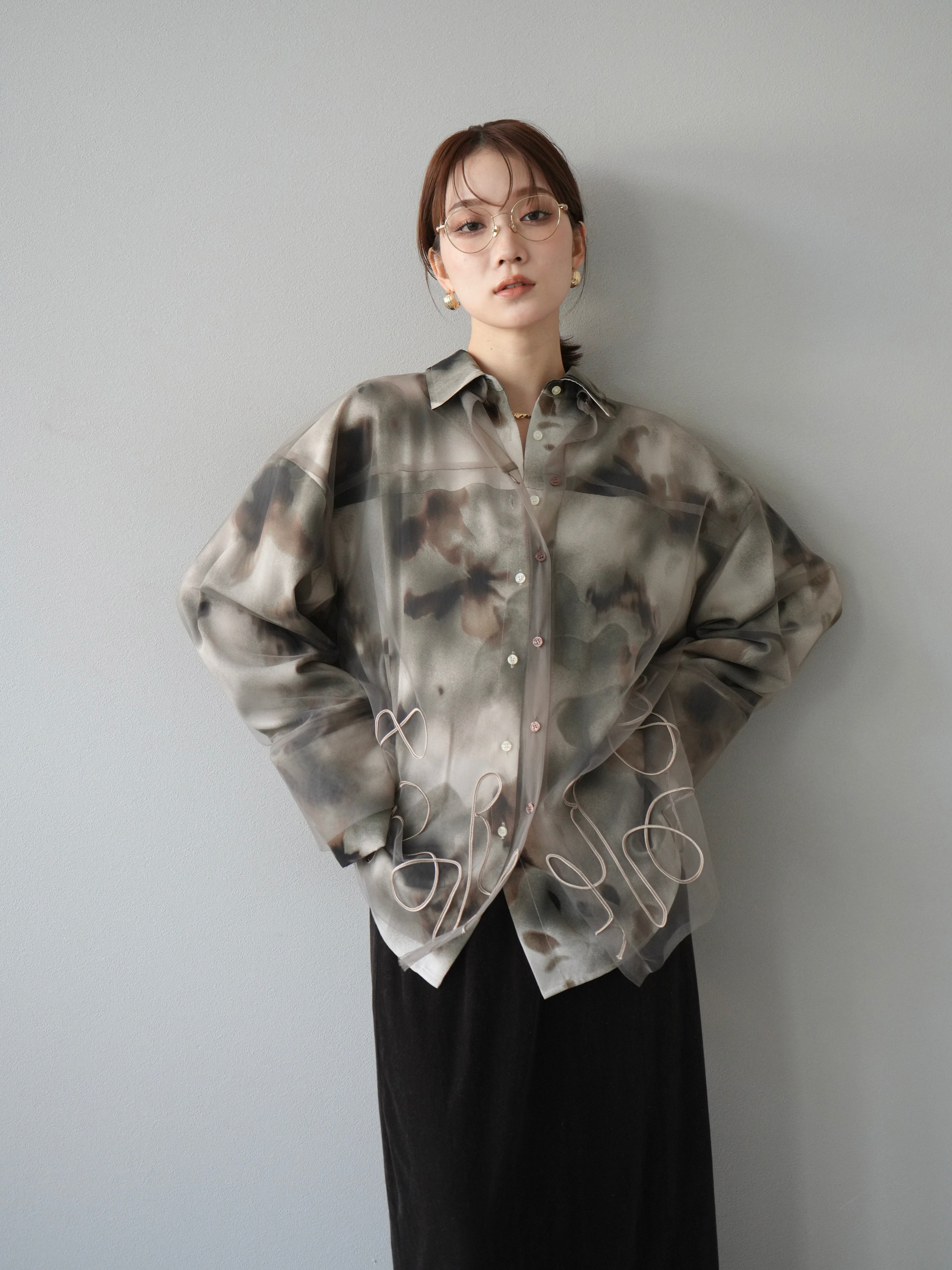 SET]コード刺繍チュールシャツ＆ニュアンス柄シャツアンサンブル+