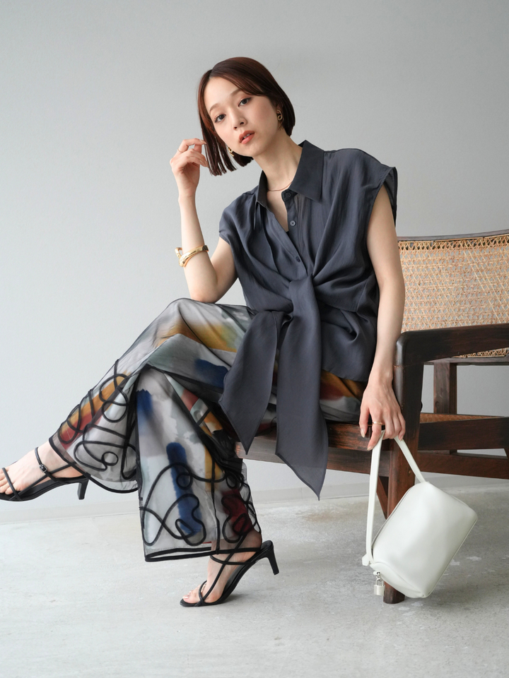 [SET] 前繫帶透視上衣 + 水彩藝術休閒褲 (2 件組)