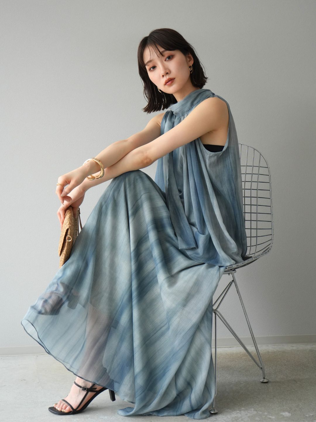 [SET]ニュアンスシアーホルターネックブラウス+ニュアンスシアーフレアスカート(2set)