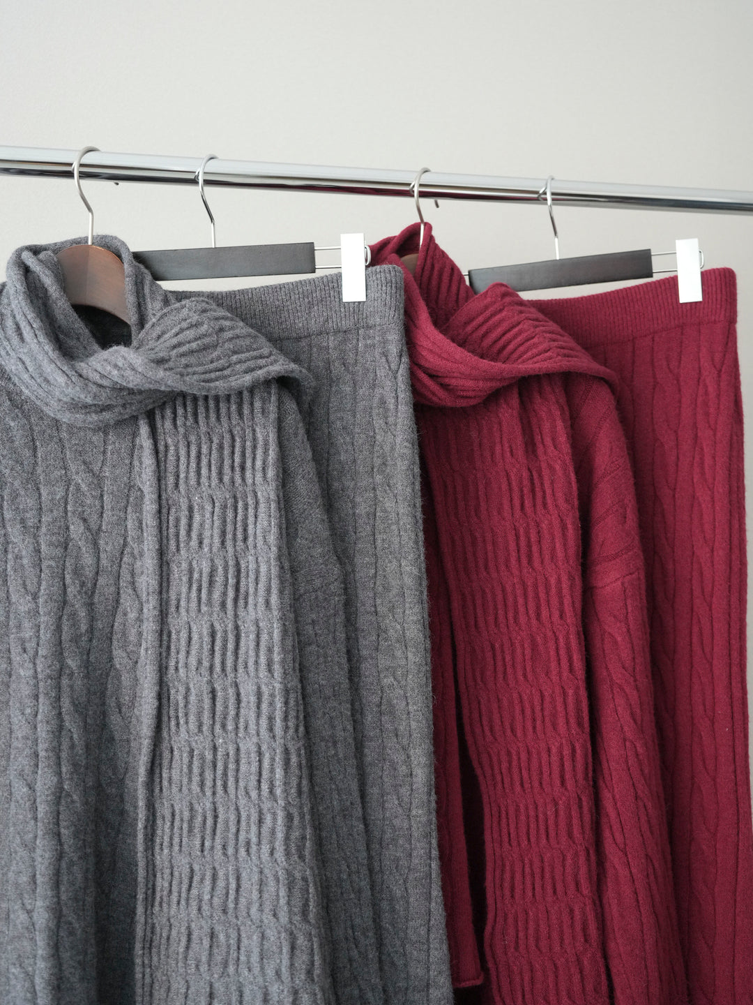 [SET]ストール付ケーブルニットプルオーバー&ロングスカートSET UP+ストール付ケーブルニットプルオーバー&ロングスカートSET UP(2set)