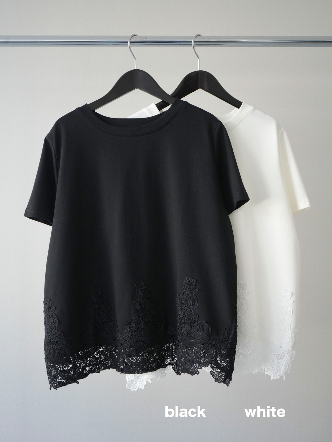 【套裝】蕾絲拼接方領T卹+印花束腰褲（兩件組）