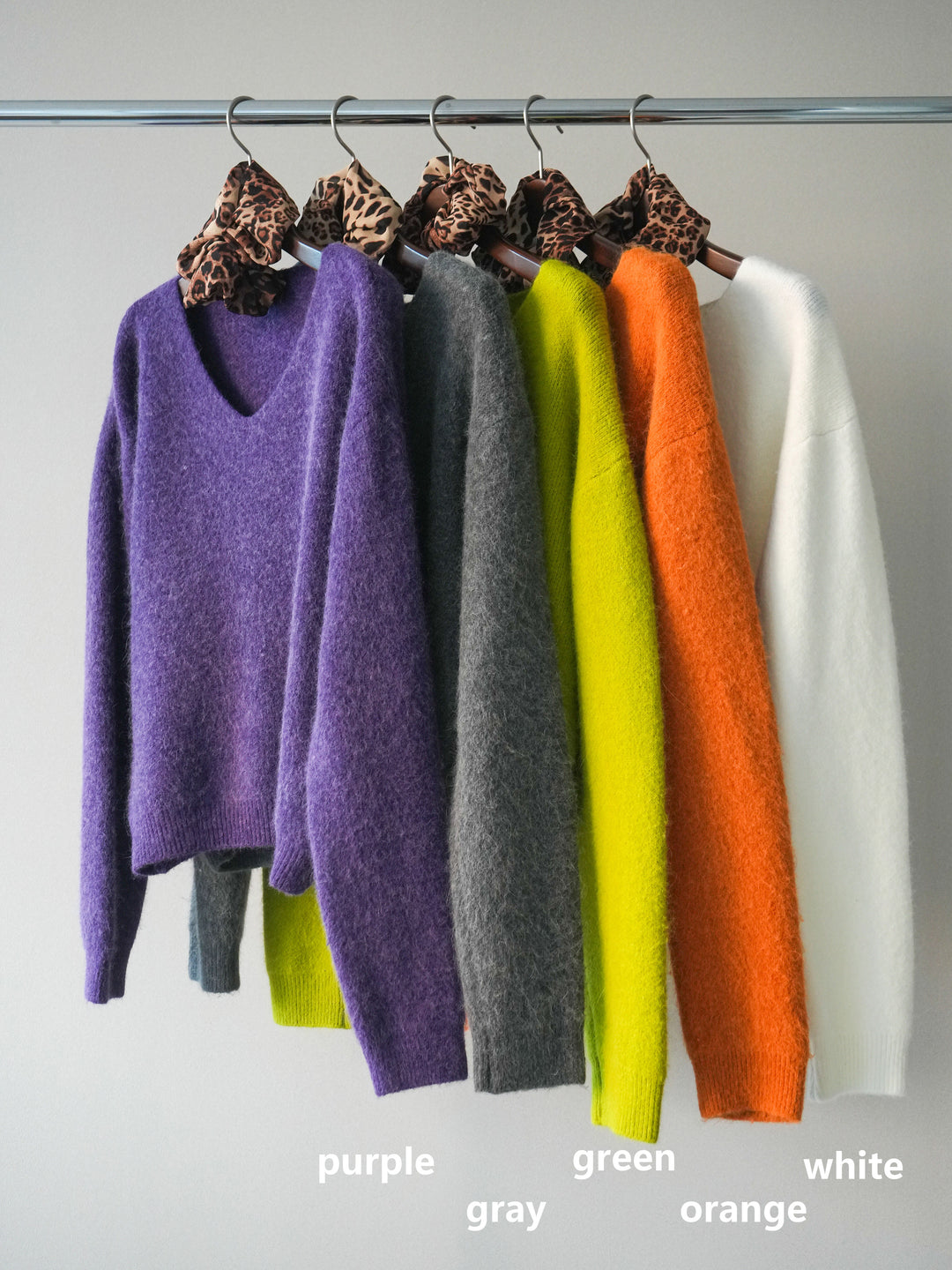 [SET]ウールライクフライトジャケット+シュシュ付きアンゴラタッチVネックニットプルオーバー+アニマル柄ベルト付きウールタッチワイドパンツ(3set)