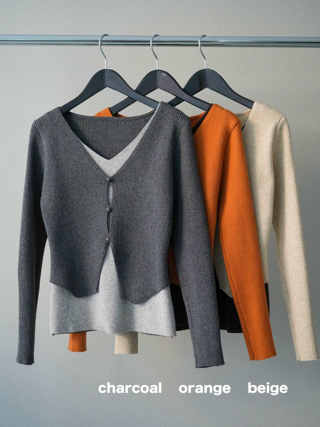 [SET]Vネック配色レイヤードスリットニットトップス+コットンタックループパンツ(2set)