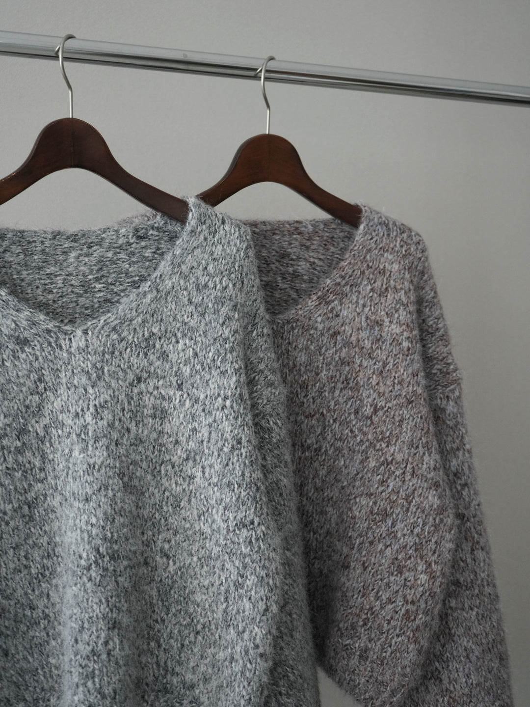 [SET]Vネックミックスヤーンニットプルオーバー+Vネックミックスヤーンニットプルオーバー(2set)