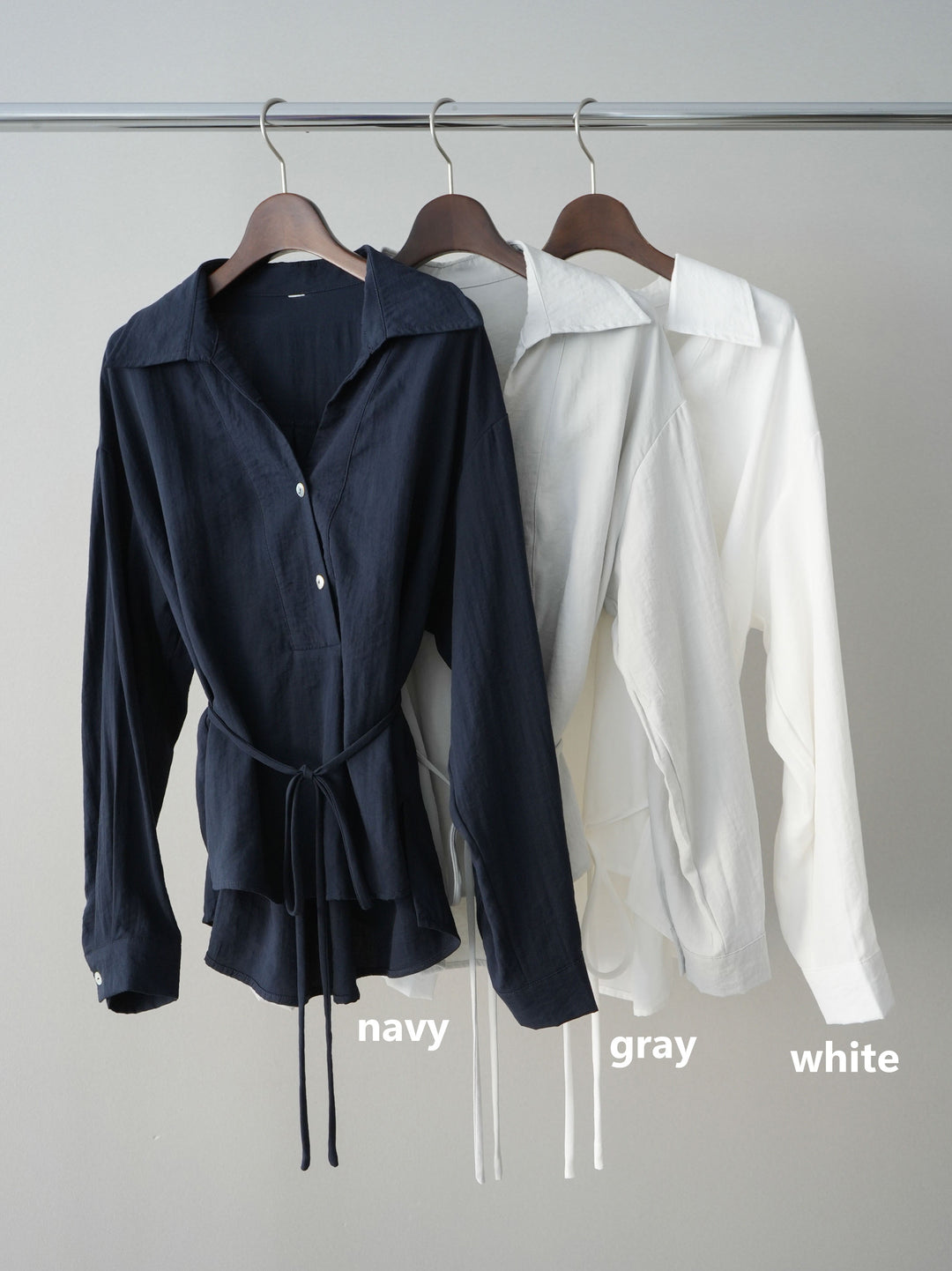 [SET]Vネック変形ラインシャツ+ベルト付キーホルダーモチーフワイドパンツ(2set)