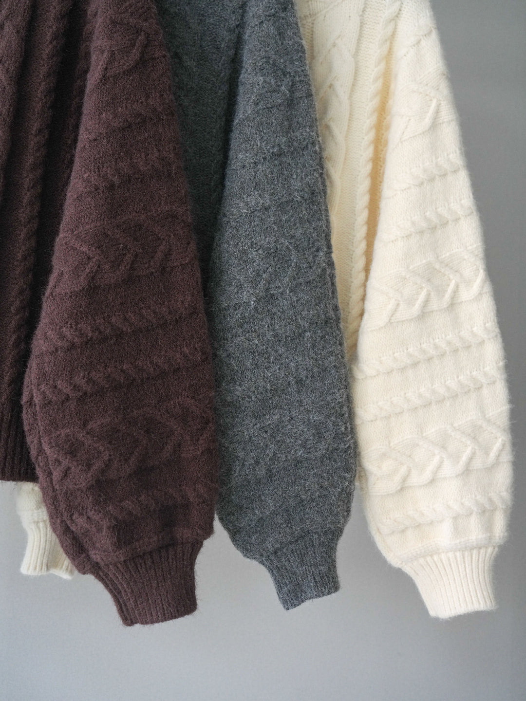 [SET]ケーブル編みハイネックZIPニットカーディガン+サイドフリンジワイドデニムパンツ(2set)