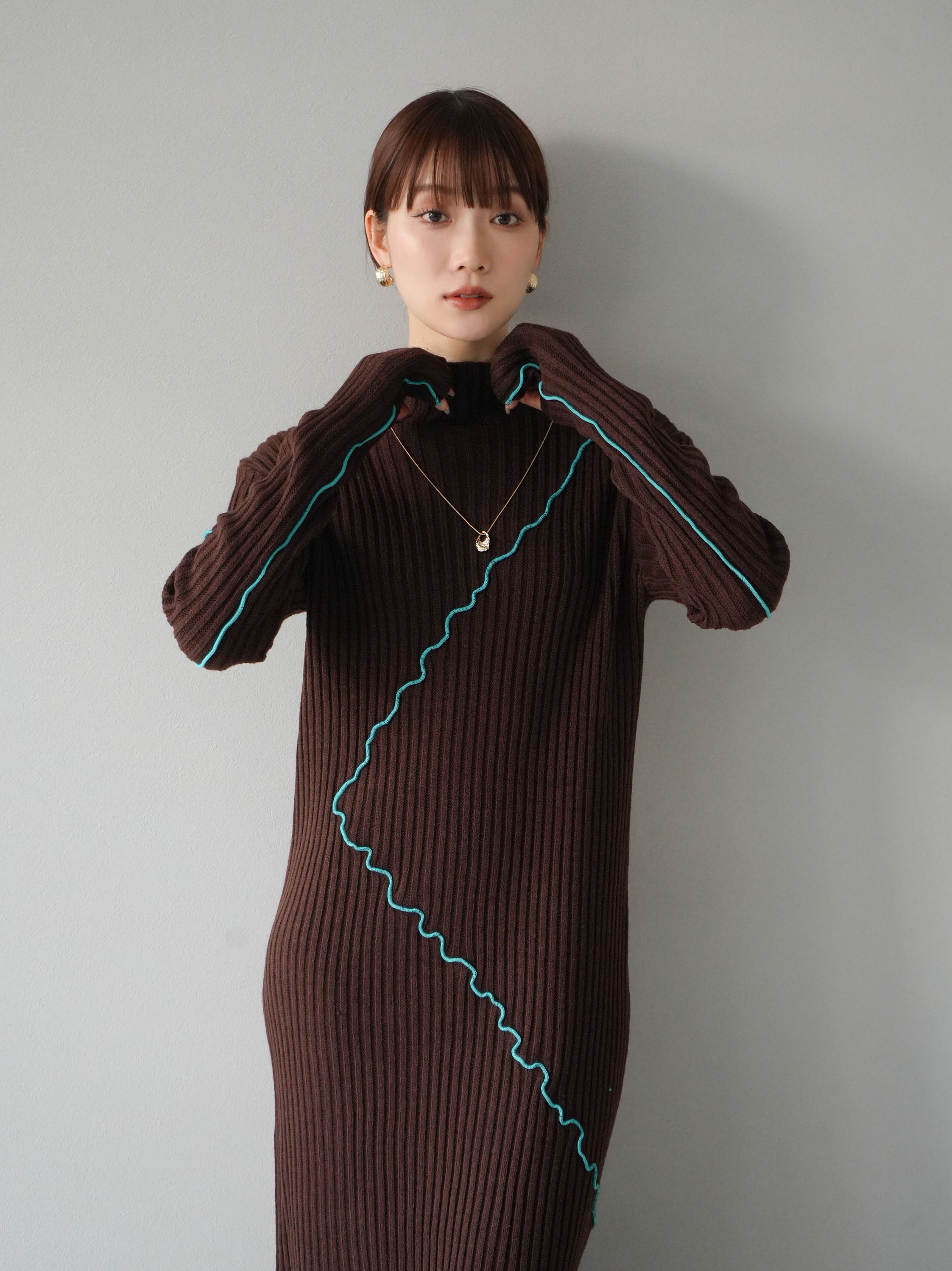 極美品 ローレン 襟付き リブニットロングワンピース 洗える ブラウン 伸縮 M 極美品 ローレン 襟付き リブニットロングワンピース 洗える ブラウン