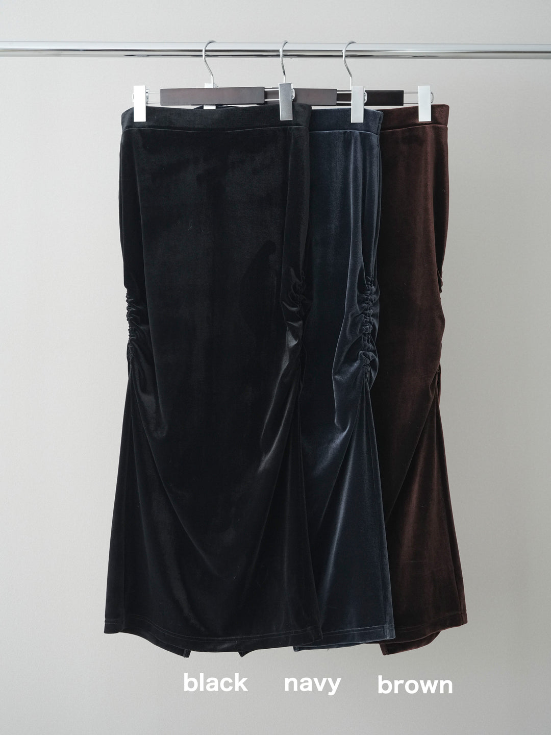 [SET]シルバーボタン畦編みニットカーディガン+ギャザーベロアスカート(2set)