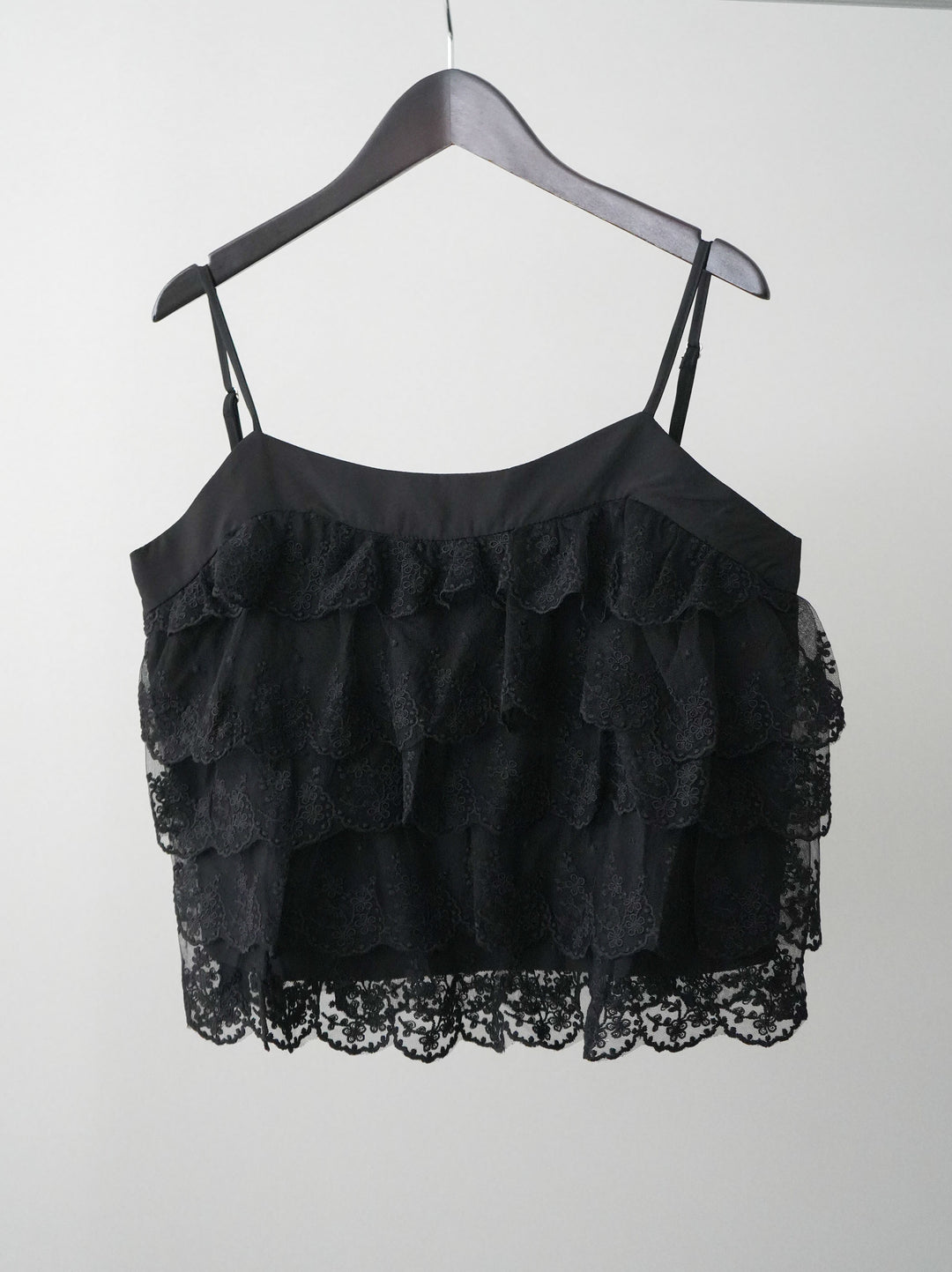 [SET]スカラップレースフリルキャミソール+ベルト付キーホルダーモチーフワイドパンツ(2set)