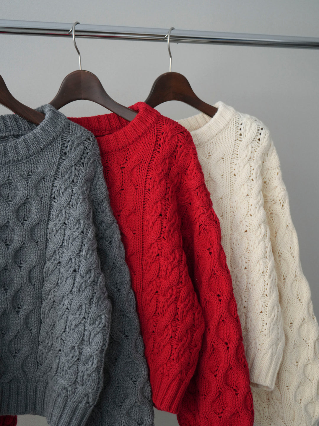 [SET]バルキーケーブルクロップドニットプルオーバー+チュールレーストップス(2set)