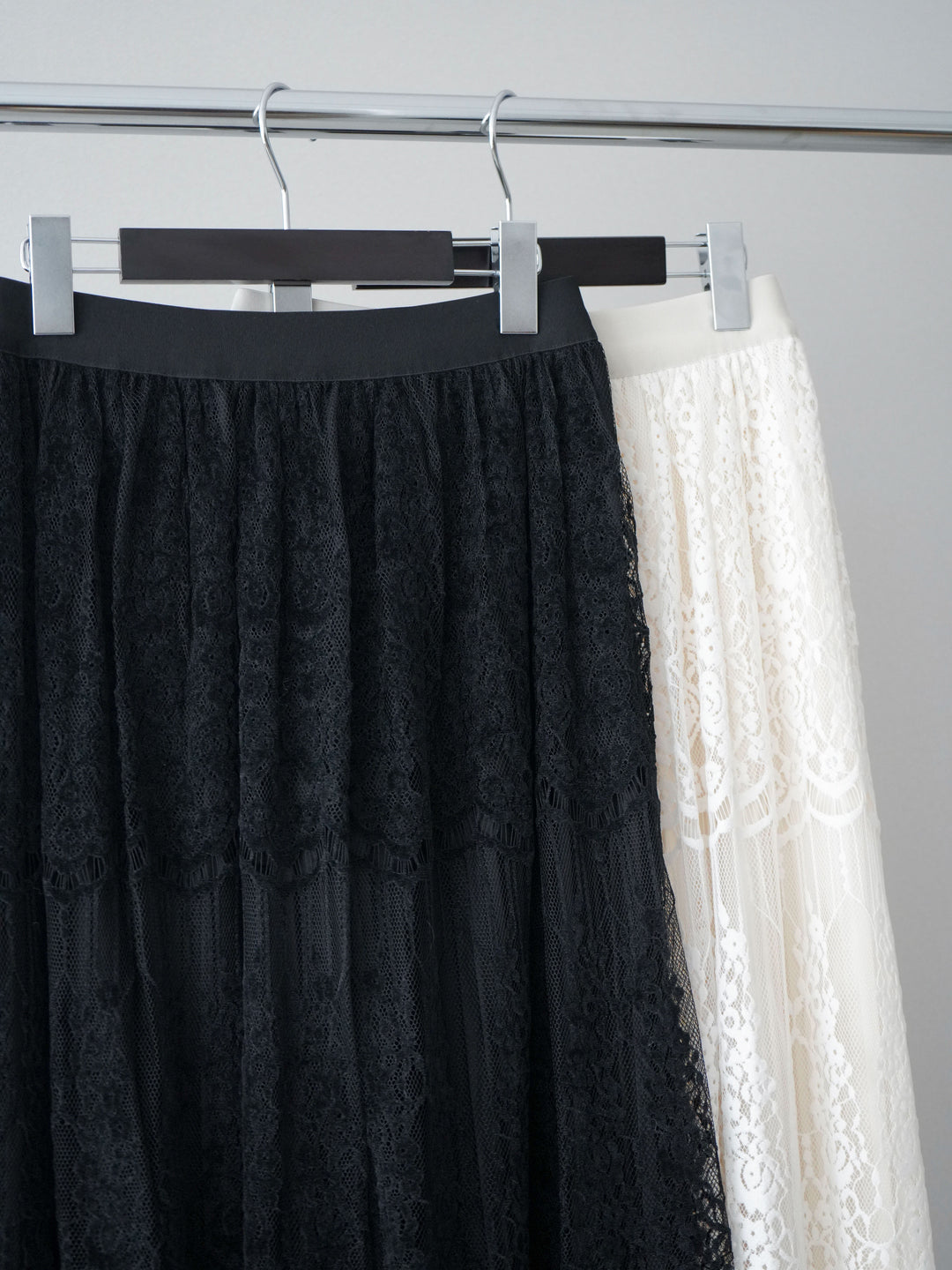 [SET]エンボスロゴTEE+裏プリーツ総レースロングスカート(2set)