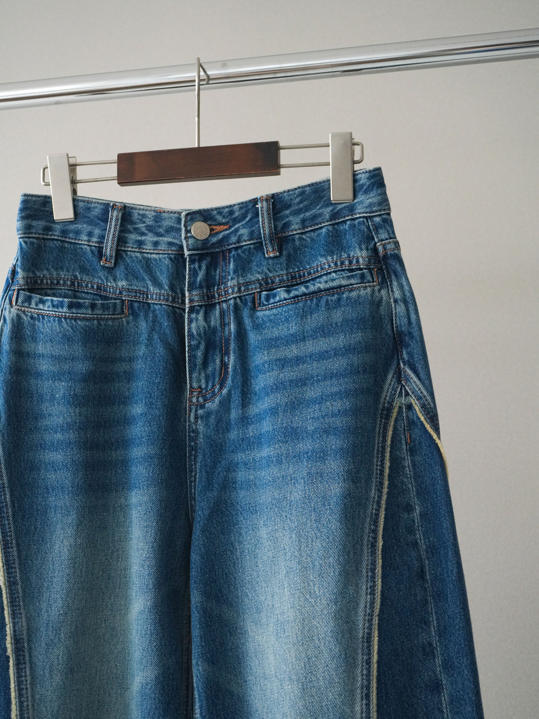 [SET]ケーブル編みハイネックZIPニットカーディガン+サイドフリンジワイドデニムパンツ(2set)