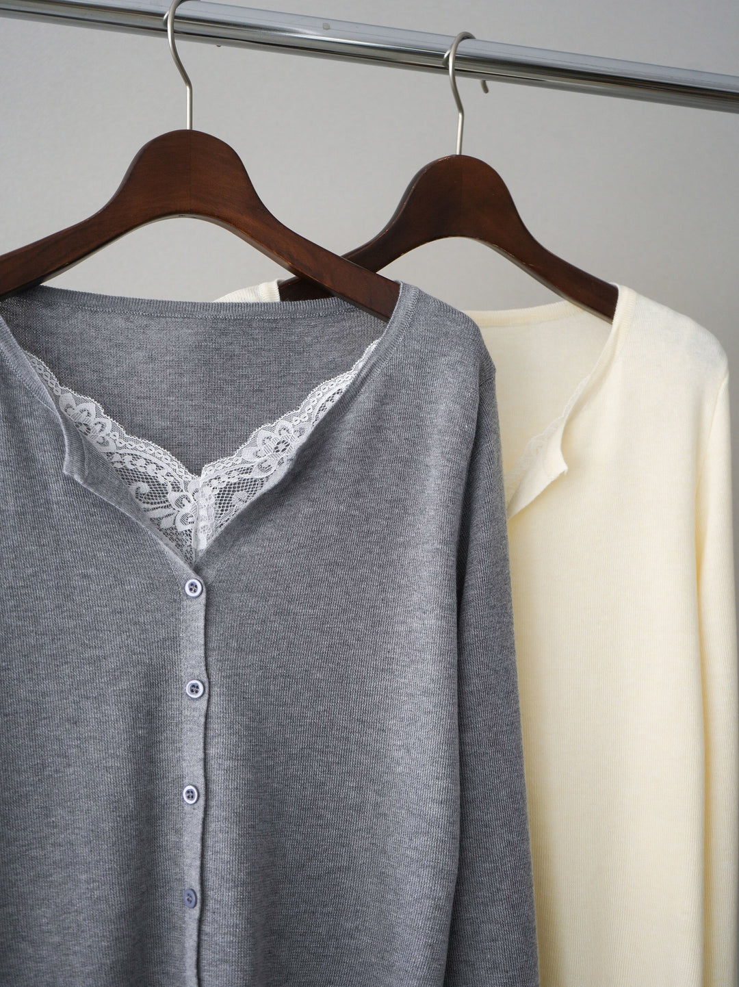 [SET]レースレイヤードニットカーディガン+アシメデザインワイドデニムパンツ(2set)