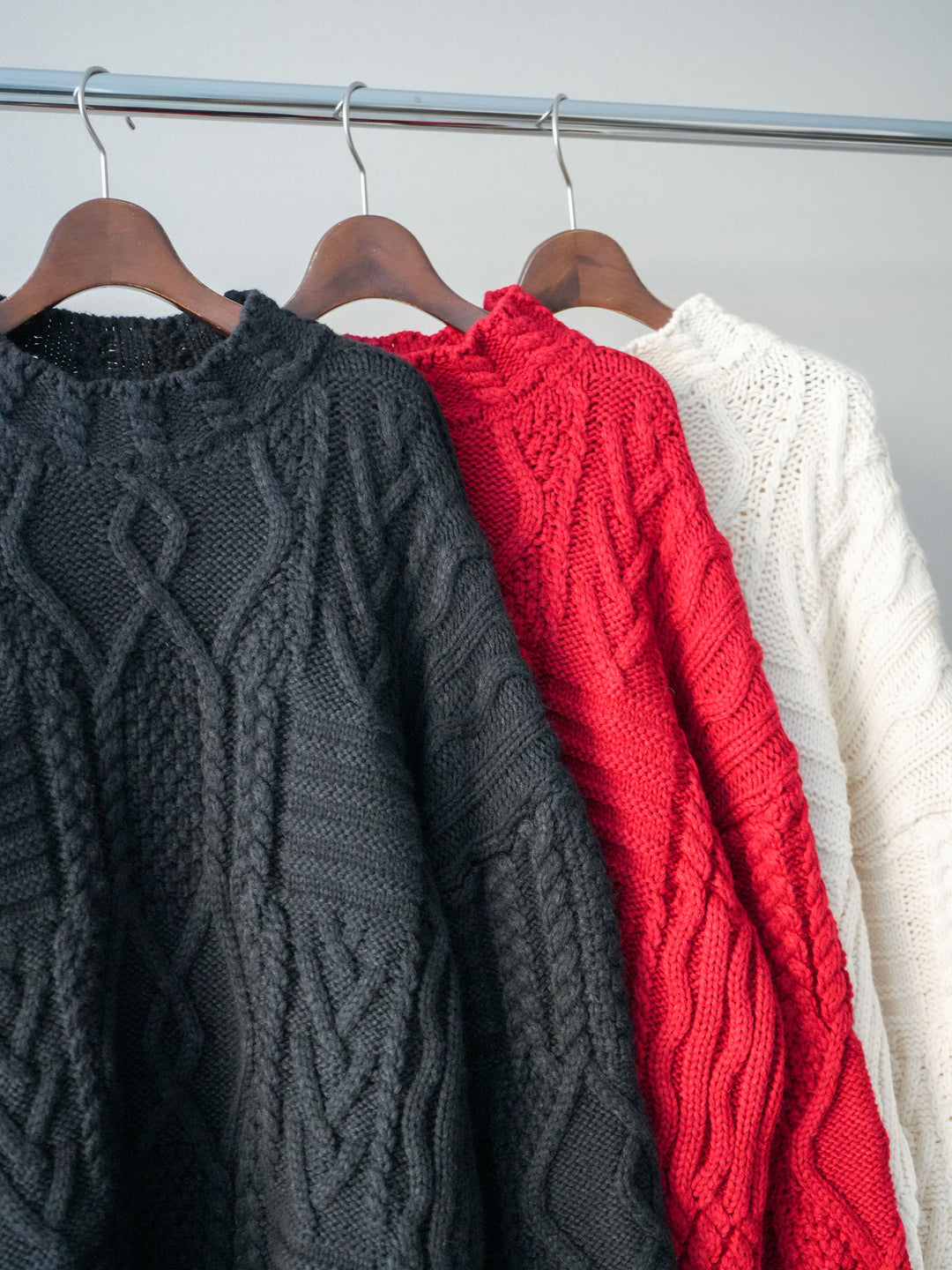 [SET]ケーブル編みモックネックニットプルオーバー+ベルトループデザインワイドパンツ(2set)