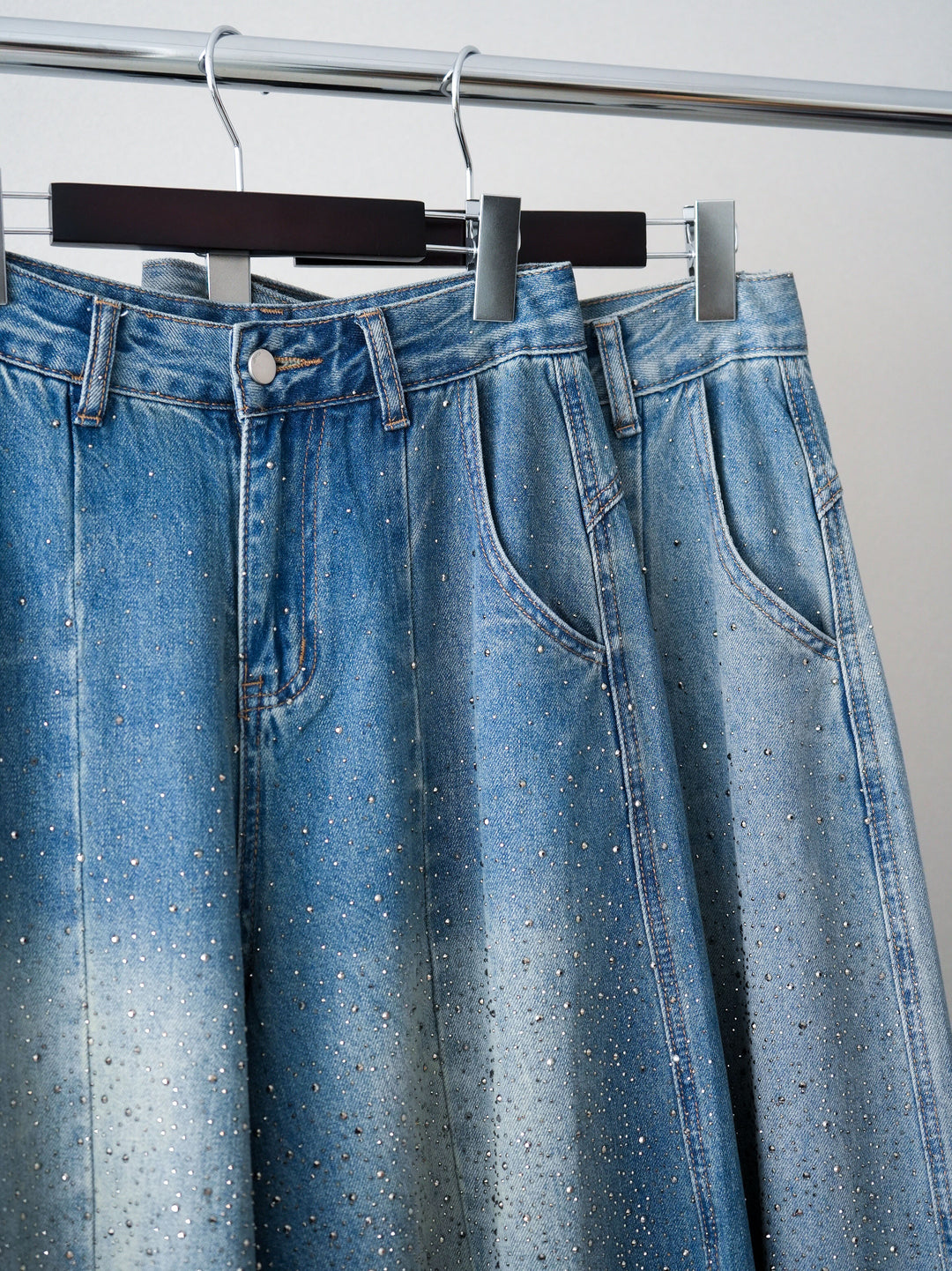 [SET]レーストップ＆フリルニットアンサンブル+フロントビジューカーブデニムパンツ(2set)