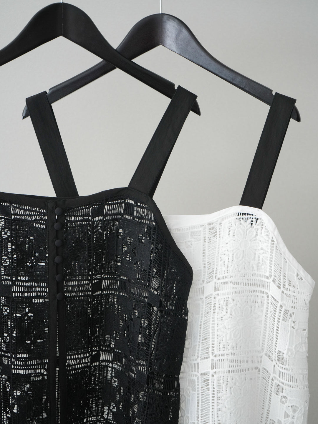 [SET]配色パネルレースキャミソール+ベルト付キーホルダーモチーフワイドパンツ(2set)