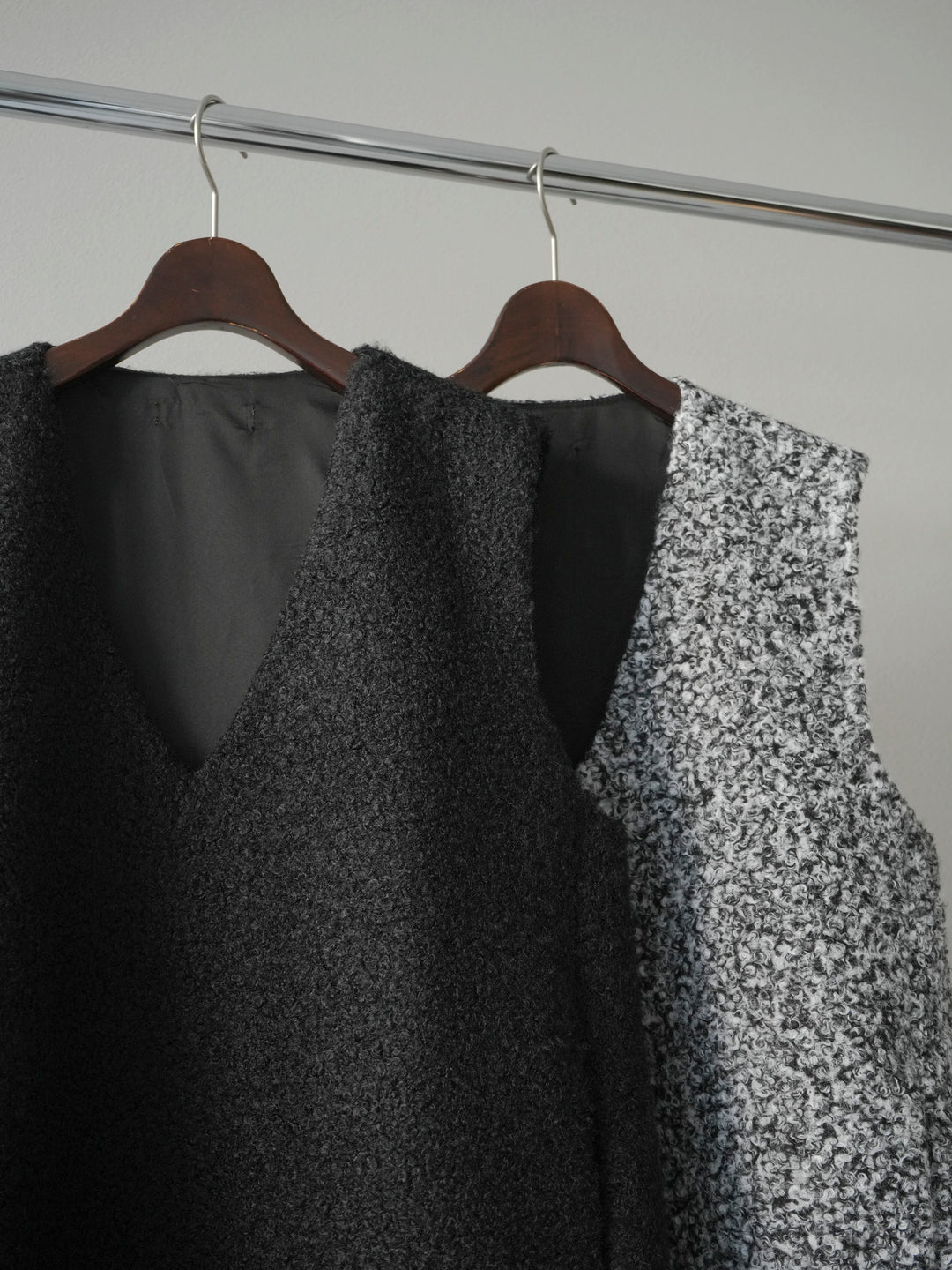 [SET]ミックスループヤーンニットミニワンピース+袖ボタンボトルネックリブニットトップス(2set)