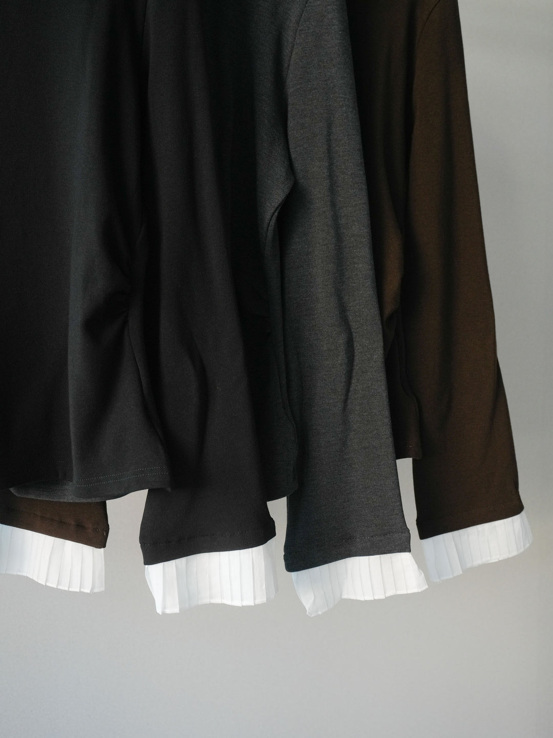 [SET]袖プリーツ配色レイヤードトップス+ベルトデザインループコールテンワイドパンツ(ベルト付き)(2set)