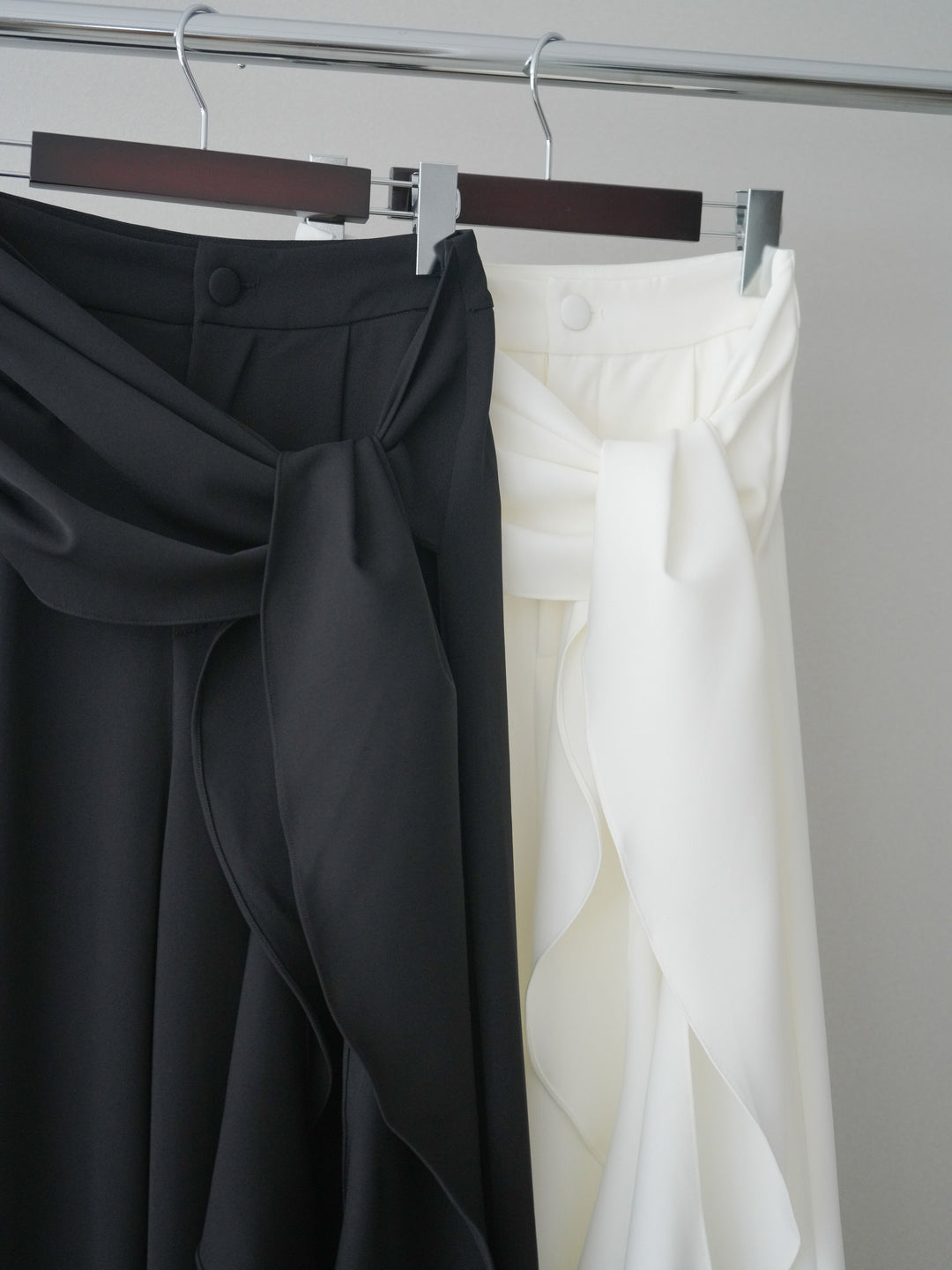 [SET]2WAYスリーブレーストップス+ラッフルベルトワイドパンツ(2set)