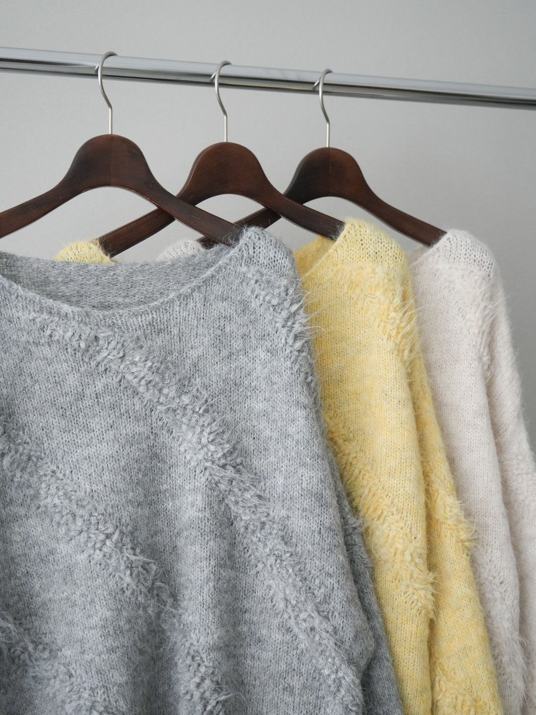 [SET]シャギーデザインニットプルオーバー+裾ZIPスエットワイドパンツ(2set)