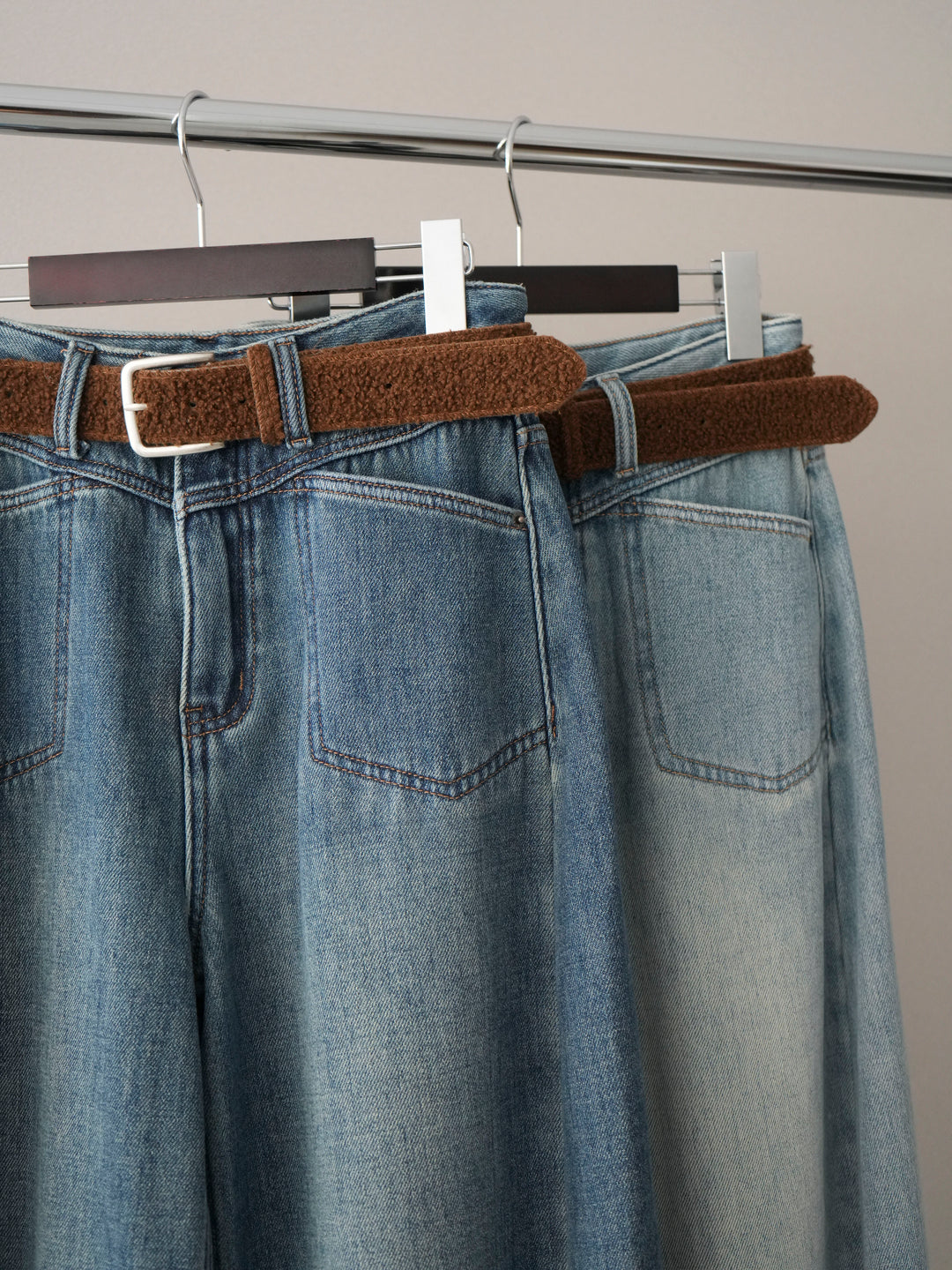 [SET]ベルト付裏起毛カーブデニムパンツ+ベルト付裏起毛カーブデニムパンツ(2set)