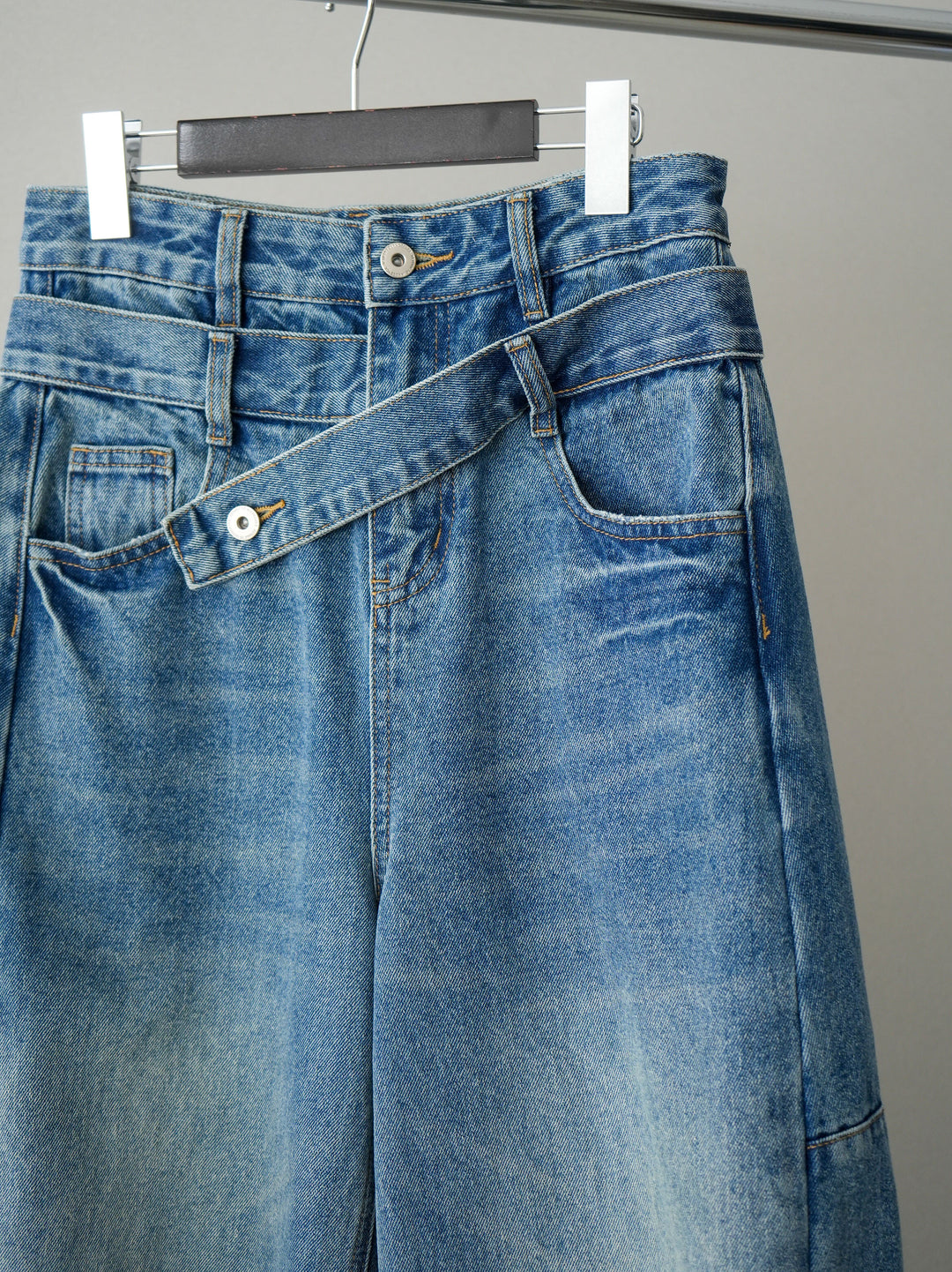 [SET]レースレイヤードニットカーディガン+アシメデザインワイドデニムパンツ(2set)