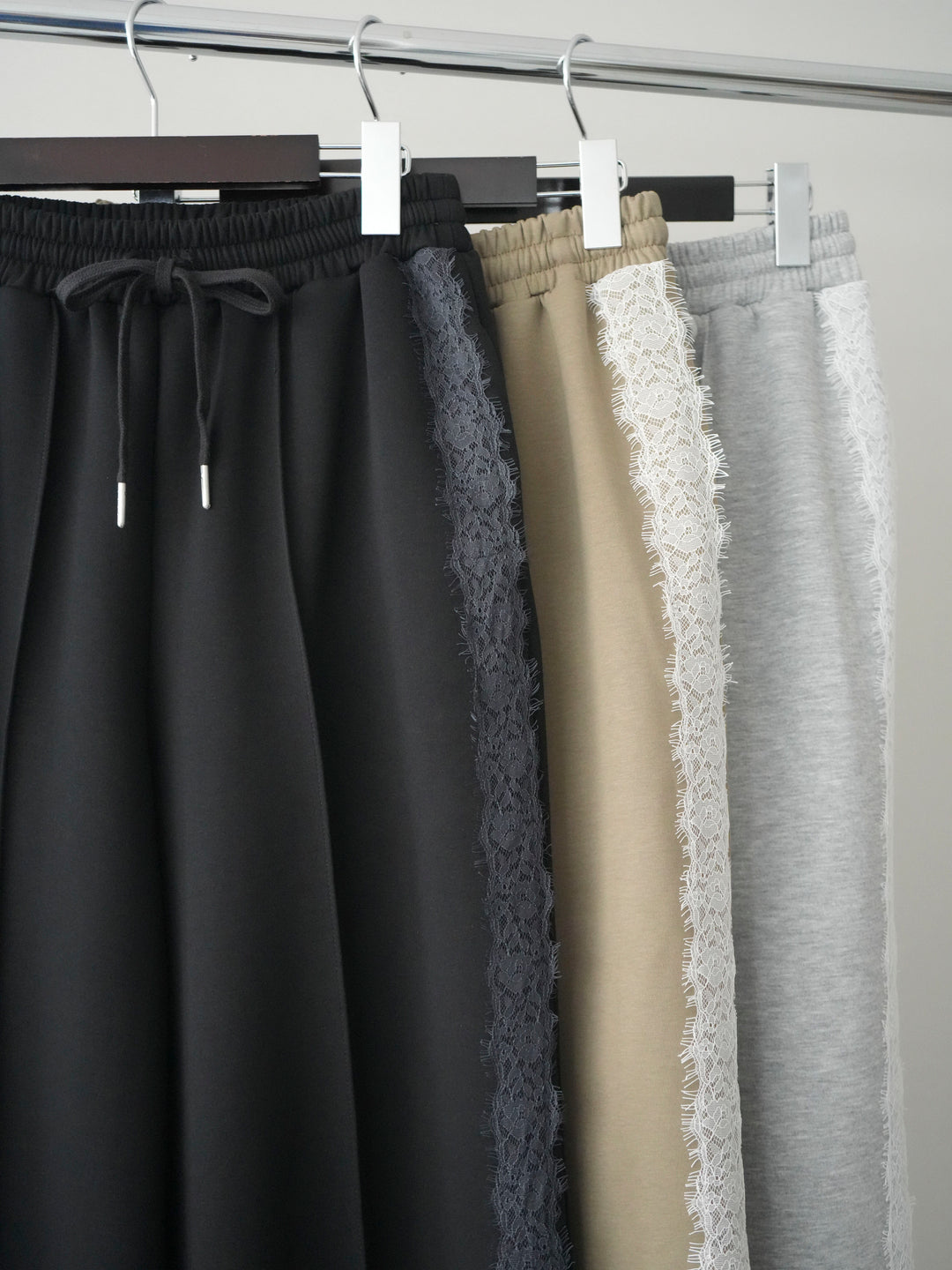 [SET]バックリボンバルーンチュニックキャミ+サイドレースポンチワイドパンツ(2set)