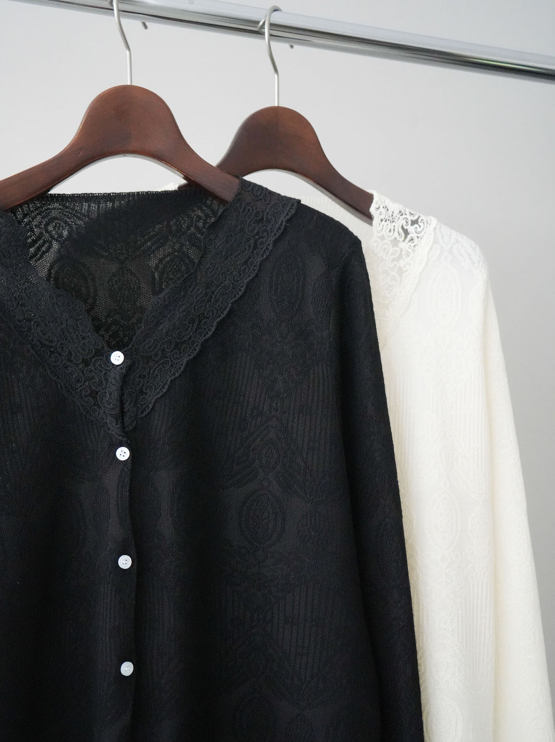 [SET]レースネックジャガードニットカーディガン+ベルト付キーホルダーモチーフワイドパンツ(2set)