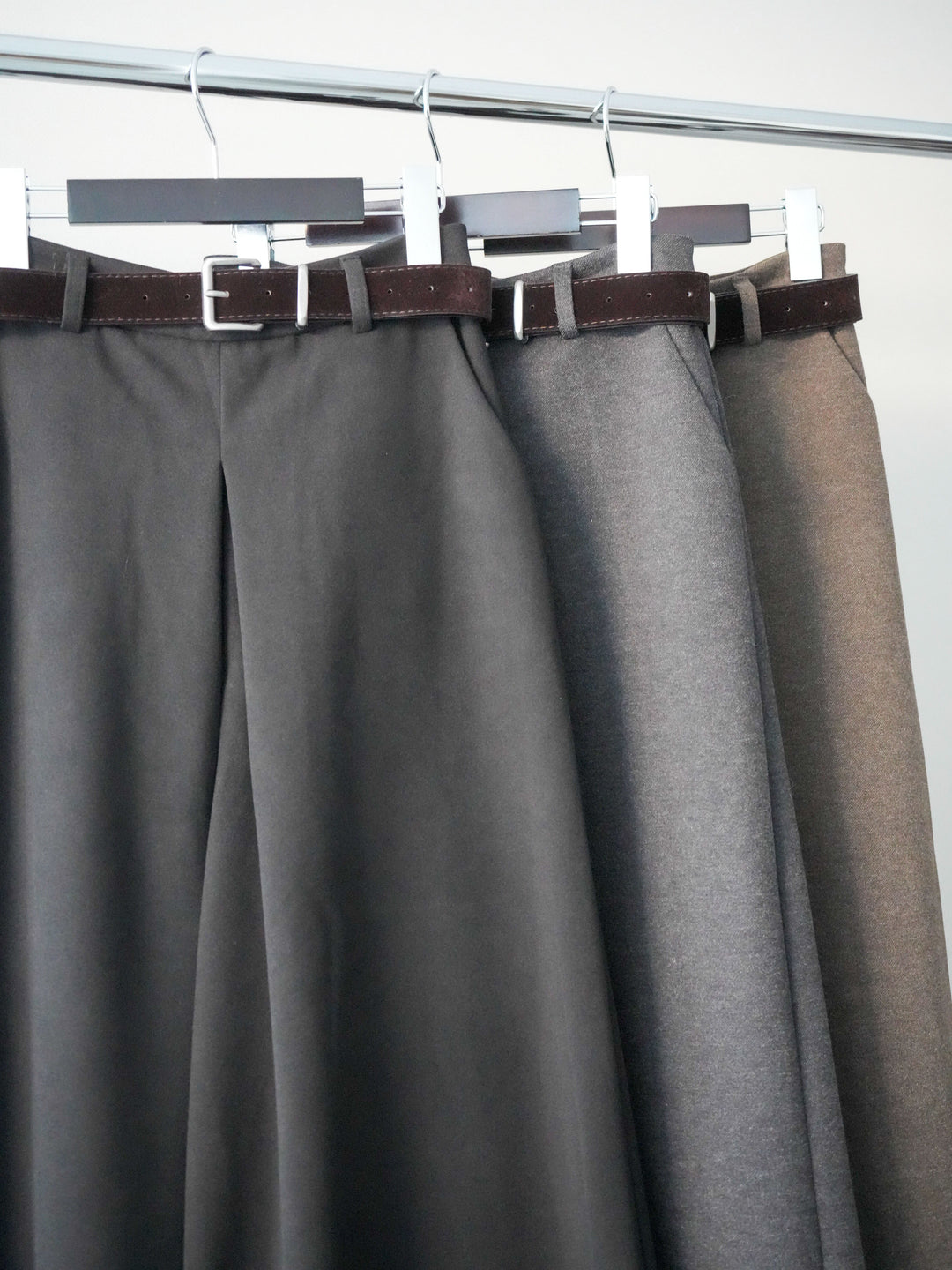 [SET]ミックスヤーンフリンジデザインニットジャケット+ベルト付きフロントタックワイドパンツ(2set)