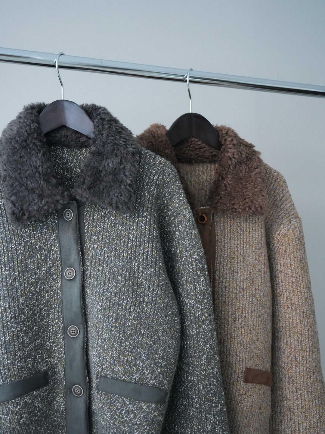 [SET]襟ボアミックスヤーンニットカーディガン+襟ボアミックスヤーンニットカーディガン(2set)