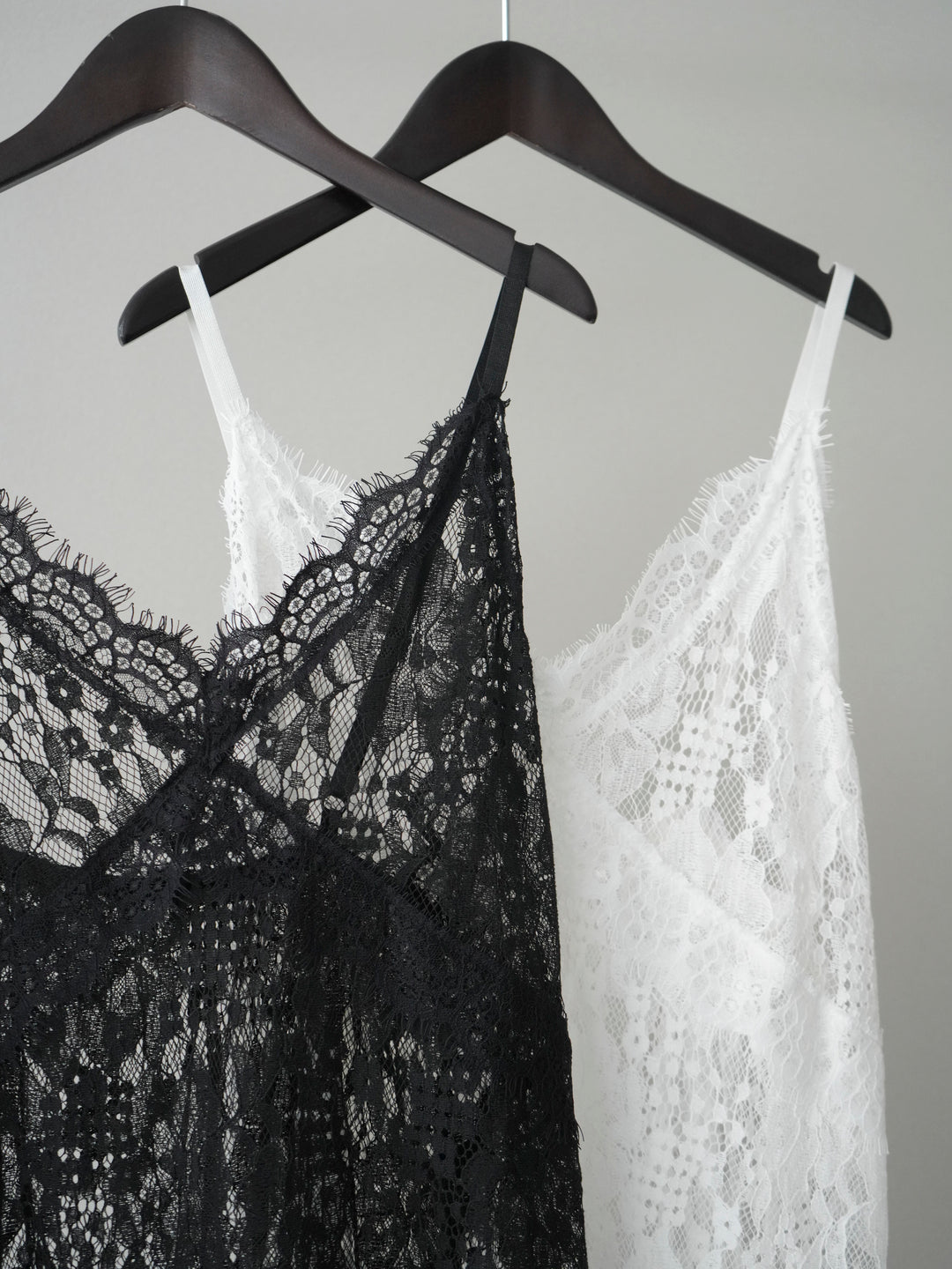 [SET]総レースチュニックキャミソール+ベルト付キーホルダーモチーフワイドパンツ(2set)