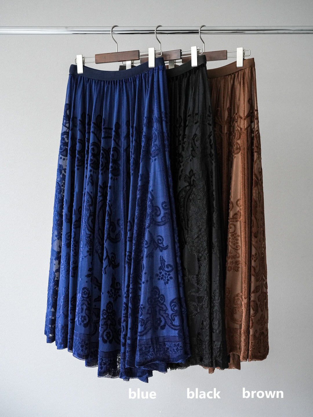 [SET]編み地切替ボトルネックニットプルオーバー+アンティーク柄フロッキーマキシスカート(2set)