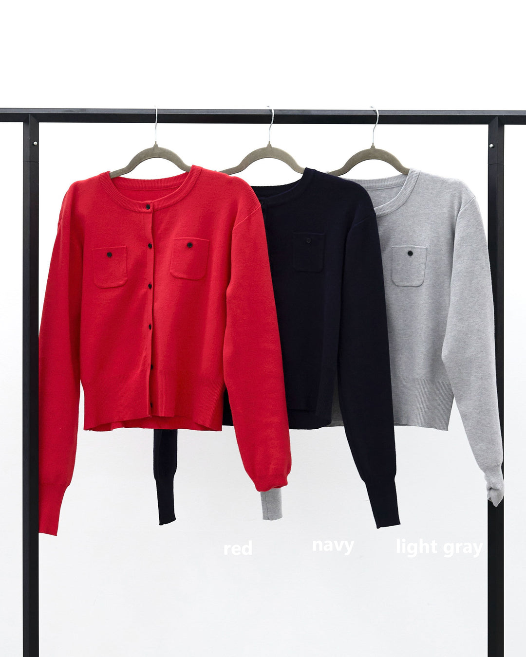 【Allure】[SET]スカーフ付ステンカラーミディアムコート+ミニポケットニットカーディガン(2set)