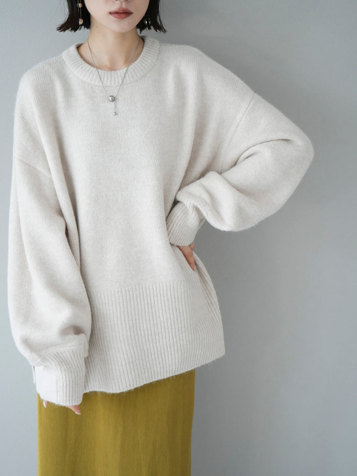 [Pre-order] Crew neck side slit knit pullover/oatmeal