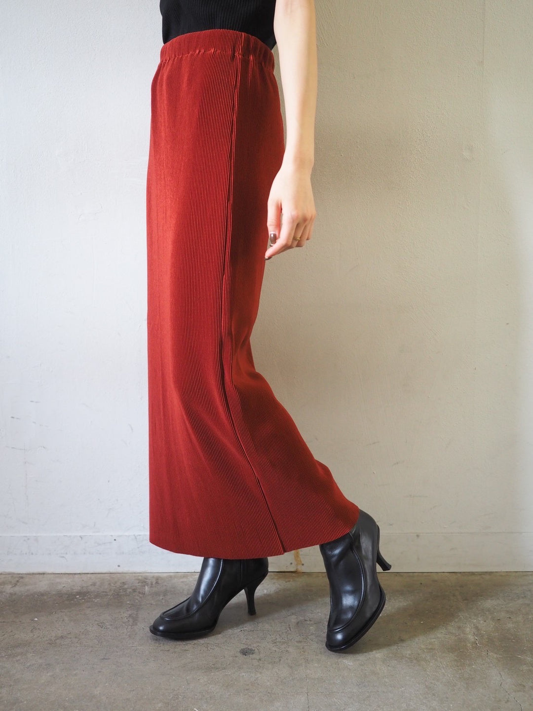 [Pre-order] I-line pleated skirt/dark red
