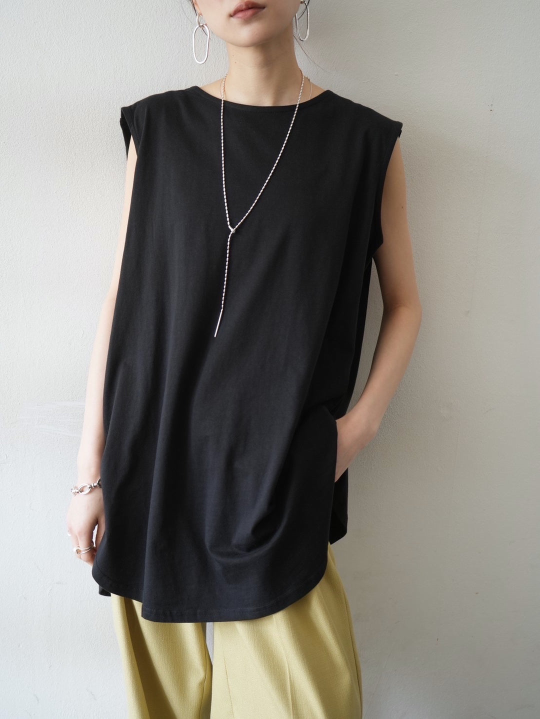 [Pre-order] Box Sleeve Round Hem Top/Black