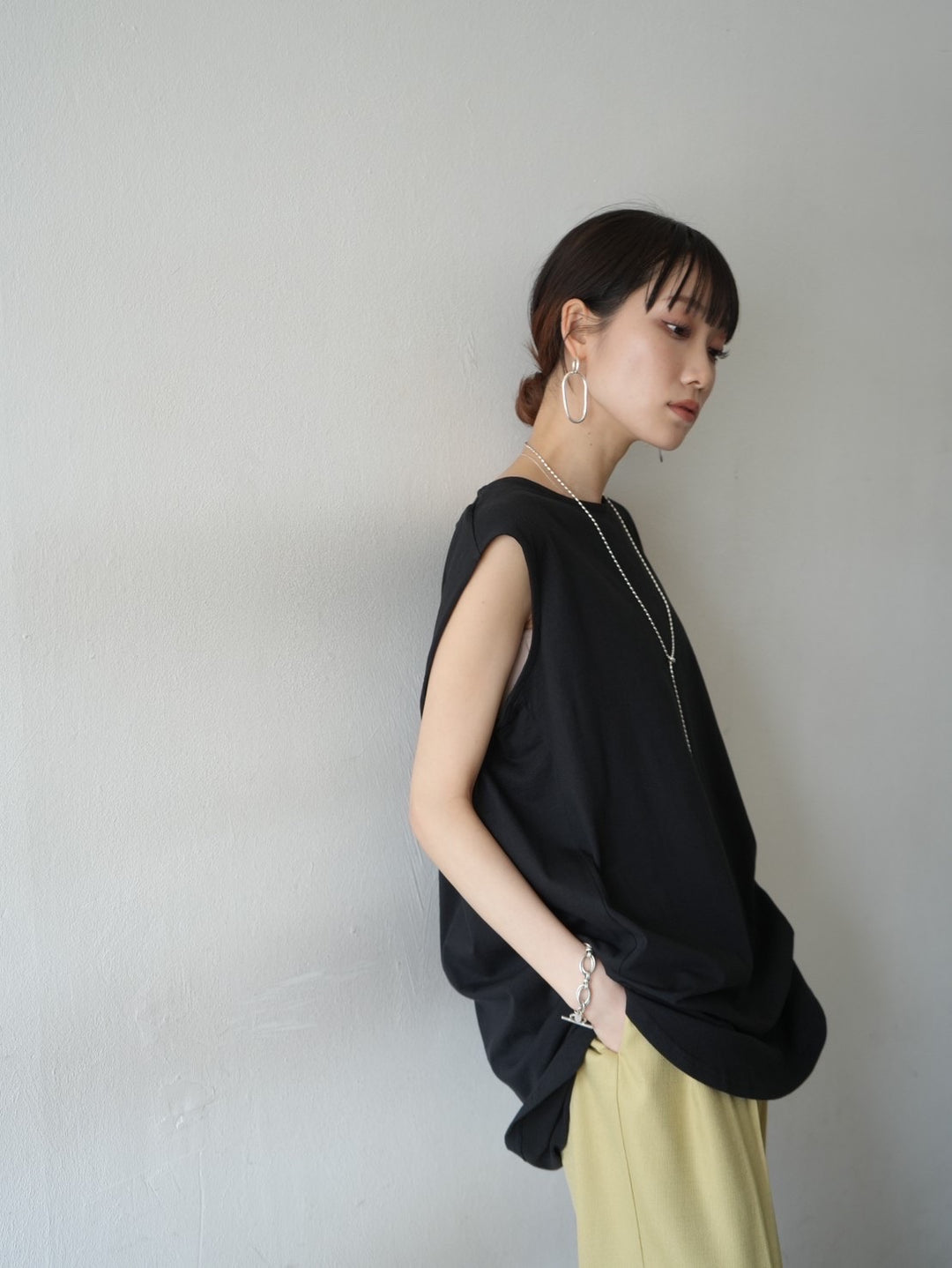 [Pre-order] Box Sleeve Round Hem Top/Black