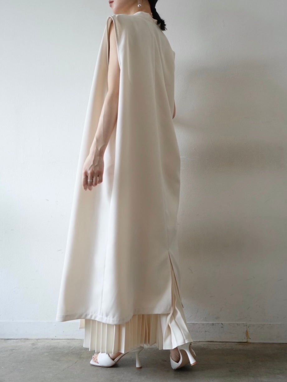 YUKKO COLLABORATION　DRAPE NECK PLEATS DRESS/BEIGE