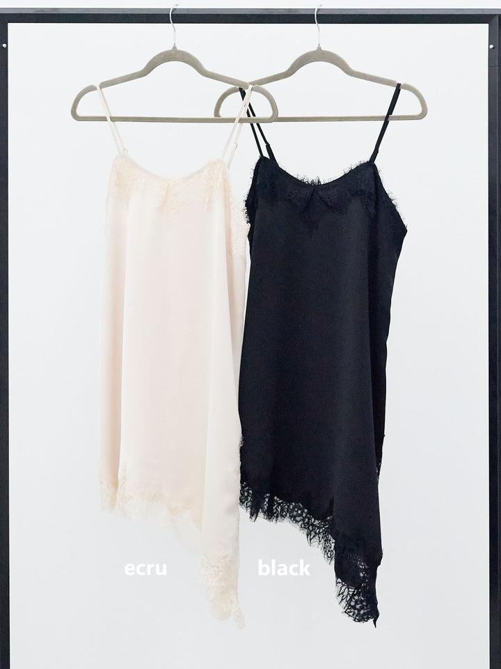 【Allure】[SET]スカーフ付ステンカラーミディアムコート+モヘアタッチ透かし編みボートネックニットプルオーバー+アシメカーブデニムパンツ+アシンメトリーサテンレースキャミソール(4set))