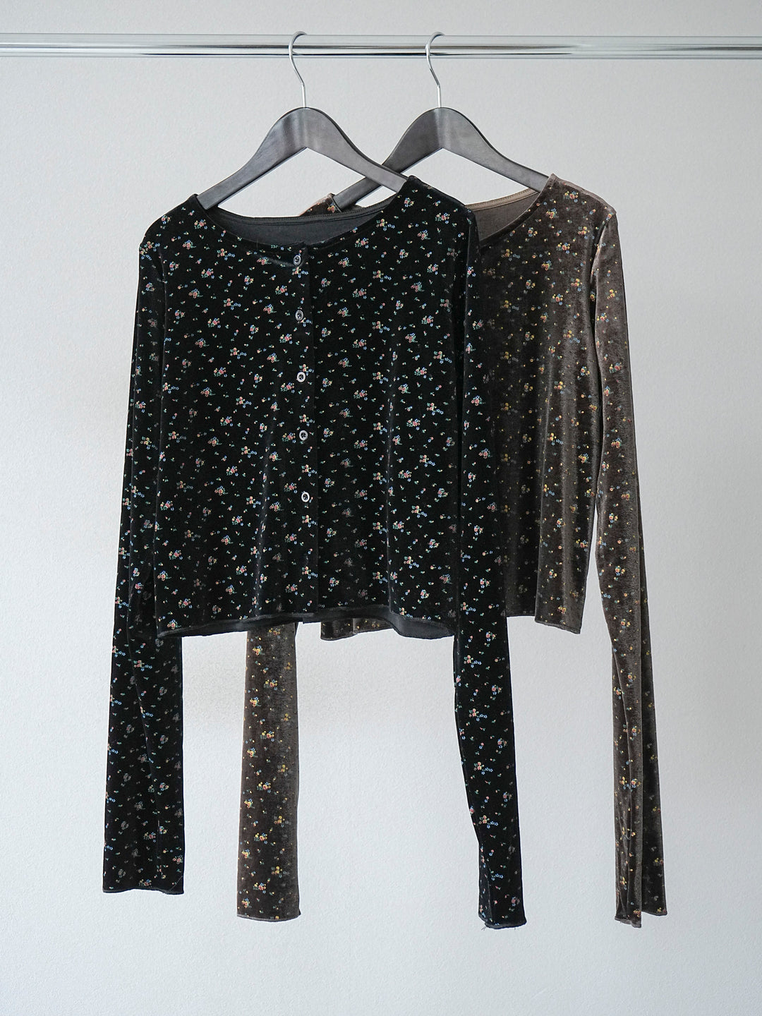 [SET]ベロアフラワープリントカーディガン+ベロアフラワープリントIラインスカート(2set)