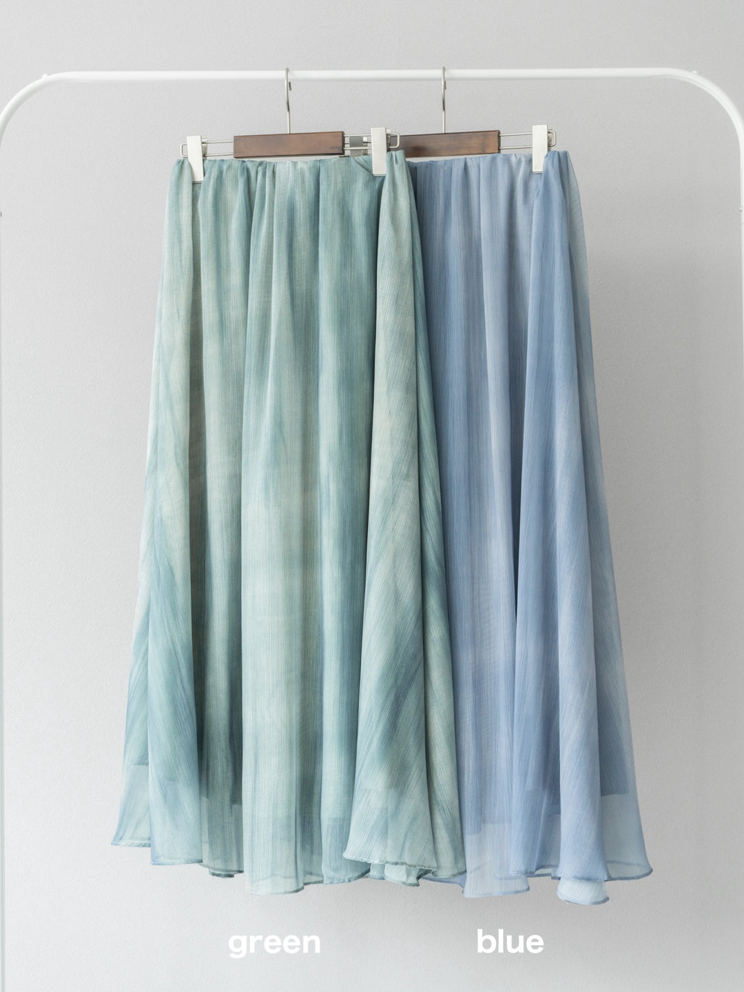 [SET]ニュアンスシアーホルターネックブラウス+ニュアンスシアーフレアスカート(2set)