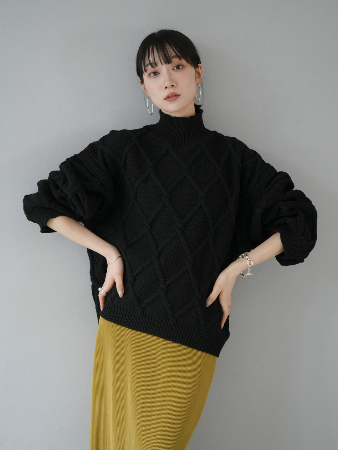[Pre-order] Cable polyester high neck knit pullover/black