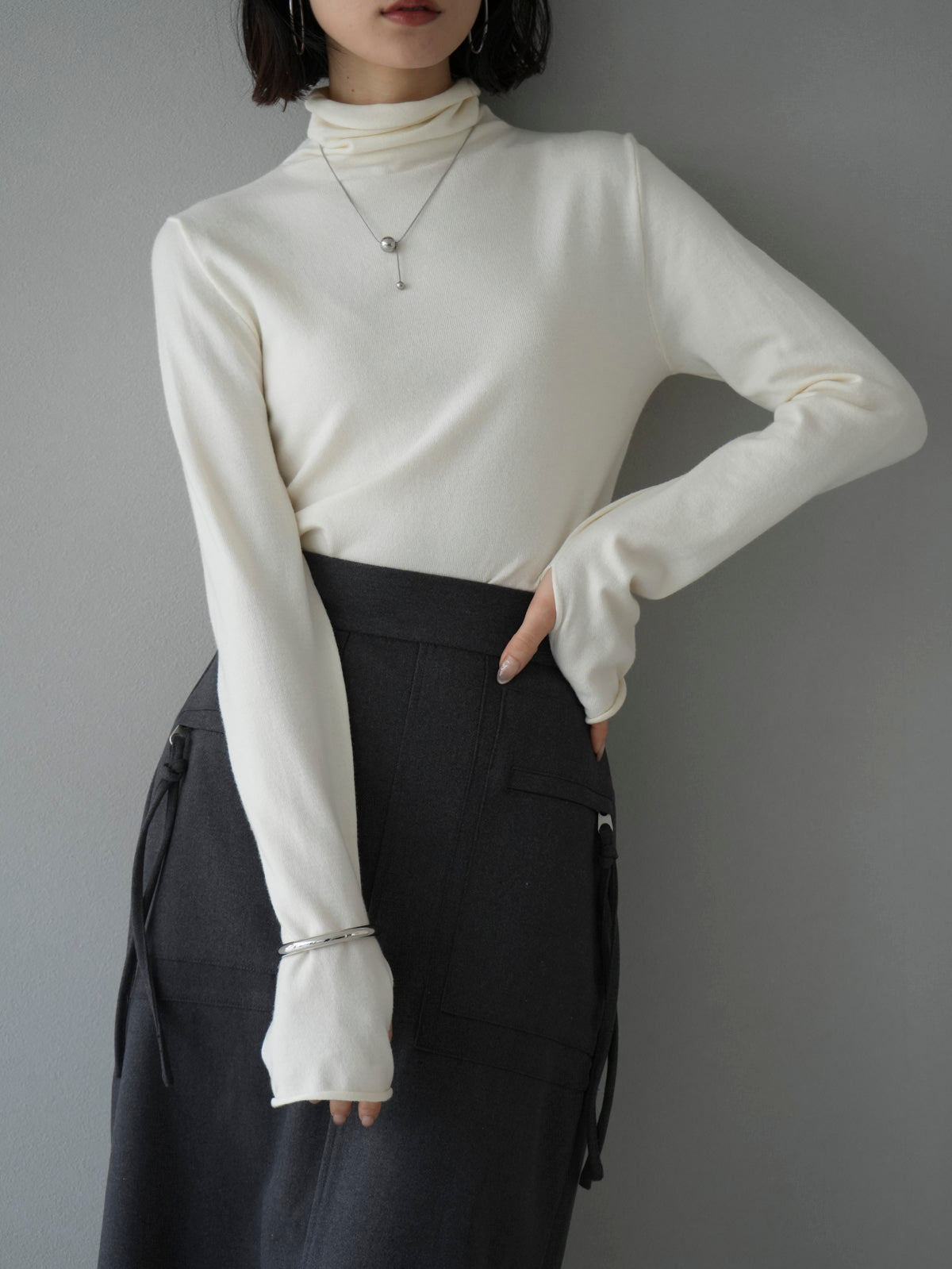 新品！ブリーフィングレディース秋冬ホワイト タートルネック M SACRA サクラ レディース ニット タートルネック エクストラファイン