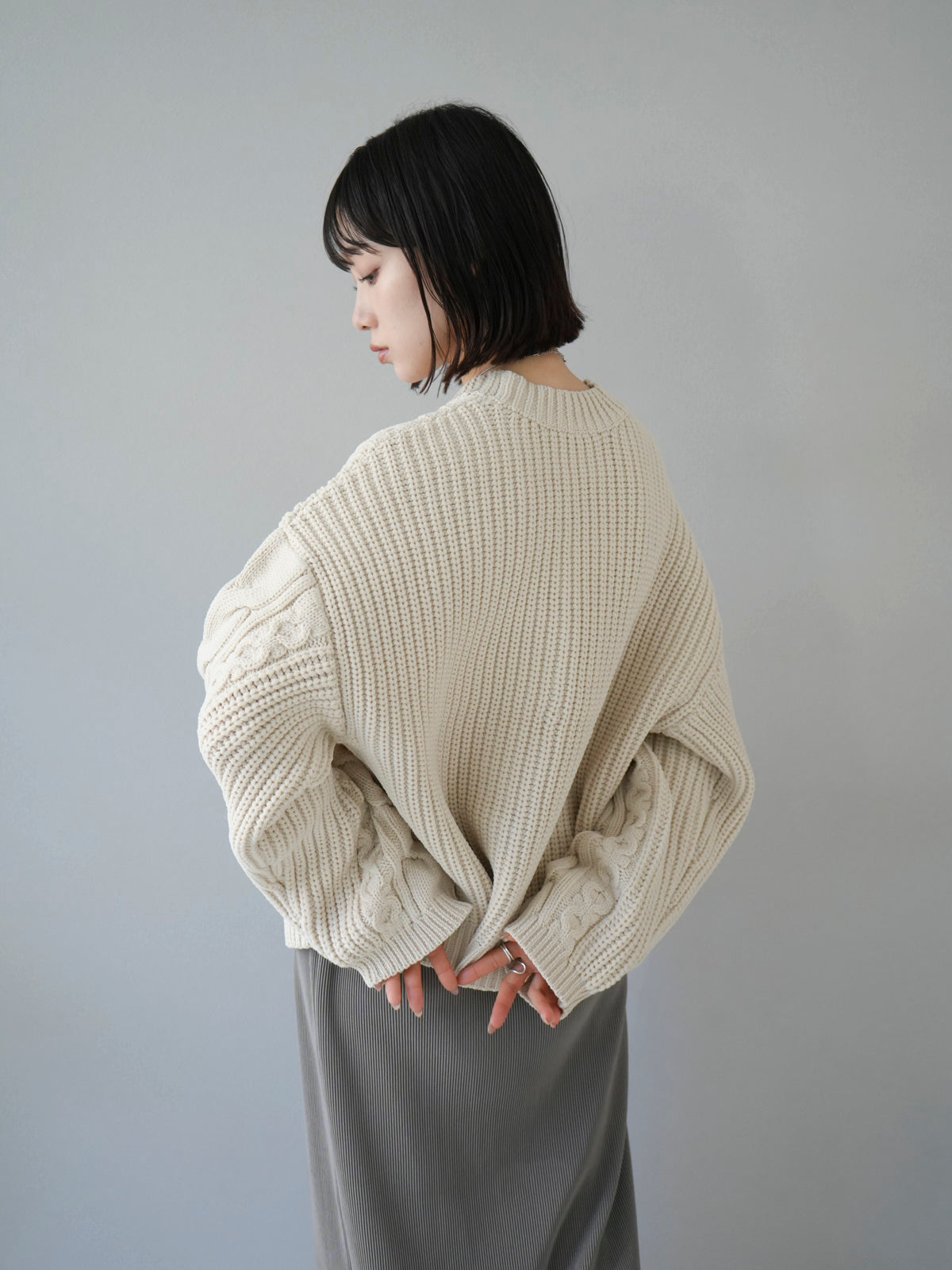 予約]ミックスケーブルポリエステルニットプルオーバー/アイボリー