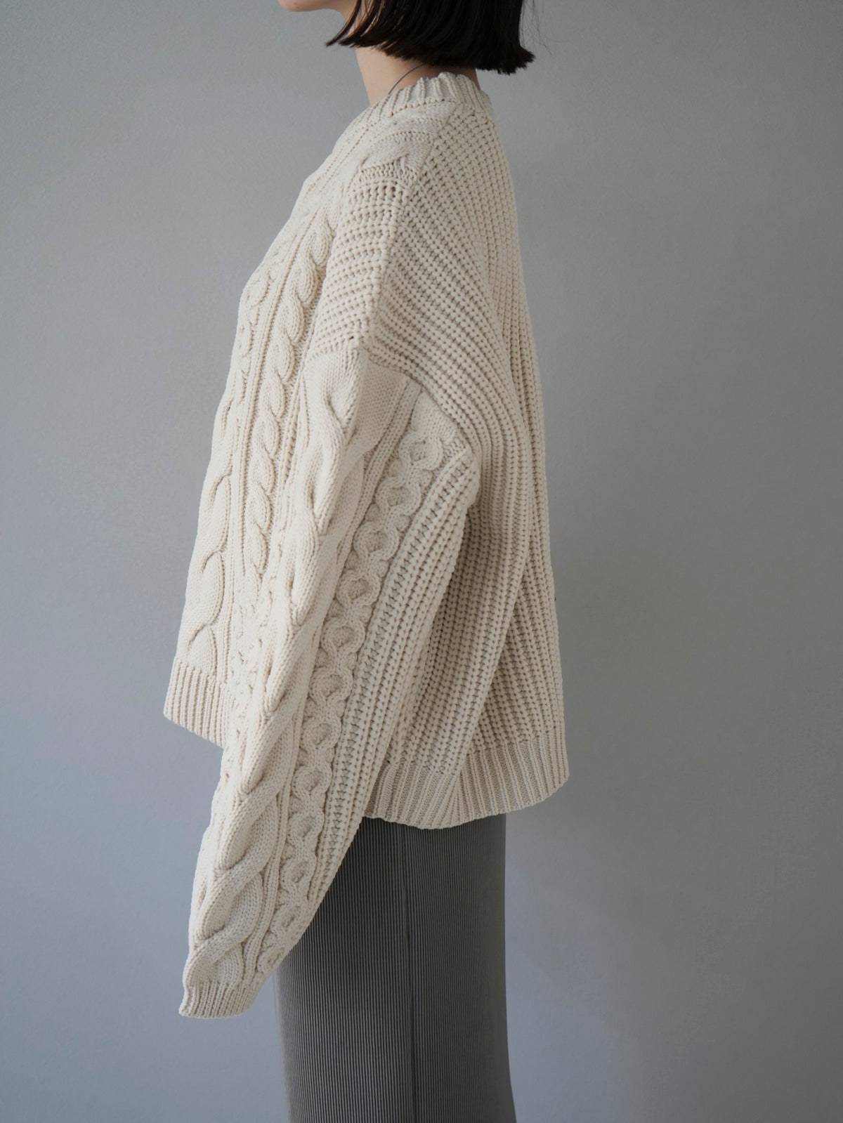 lui jewelry ニット アイボリー 予約]ミックスケーブルポリエステルニットプルオーバー/アイボリー
