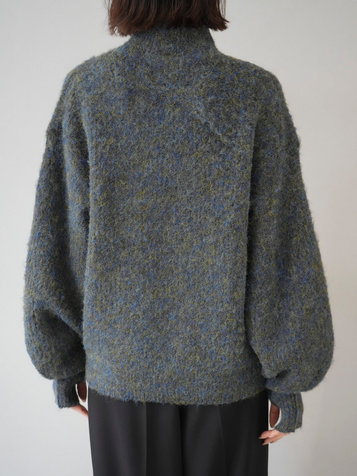 予約]フィンガーホールミックスヤーンモヘアタッチニットプルオーバー