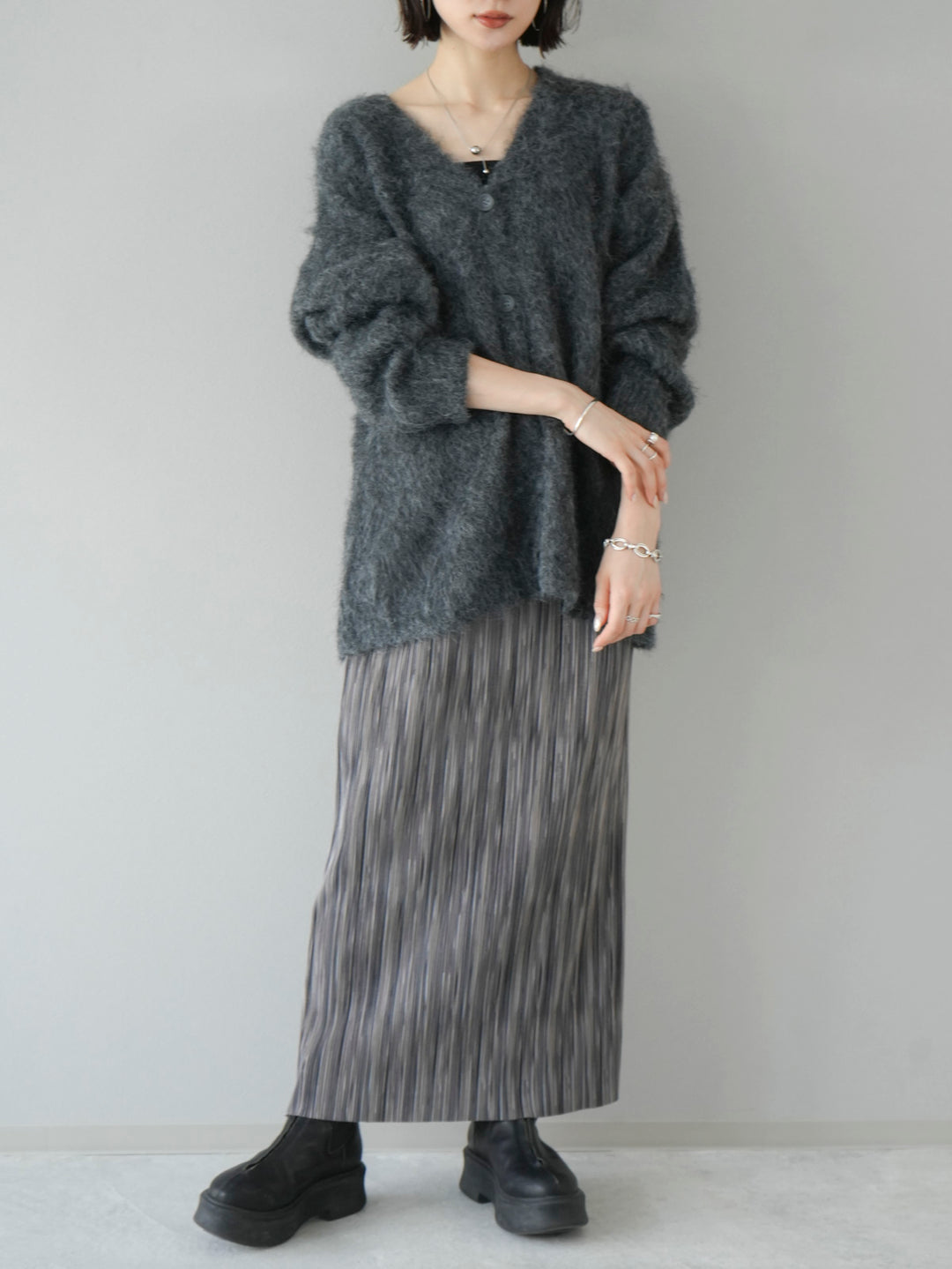 [Pre-order] Wool blend mohair touch shaggy knit cardigan/charcoal