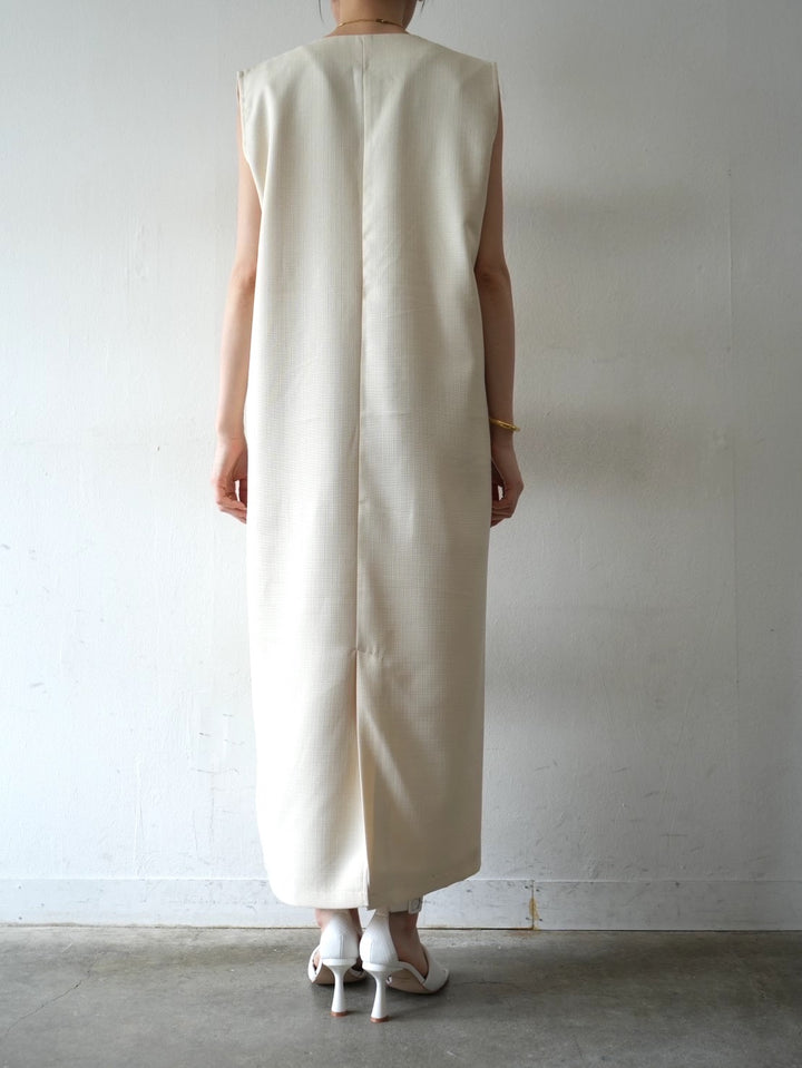 Linen touch V-neck dress/ivory