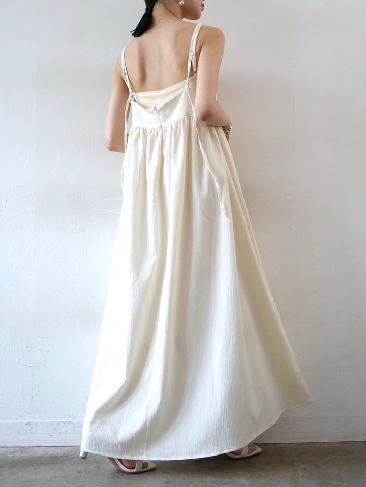 [App-exclusive items now on sale] Crepe chiffon camisole dress/ivory